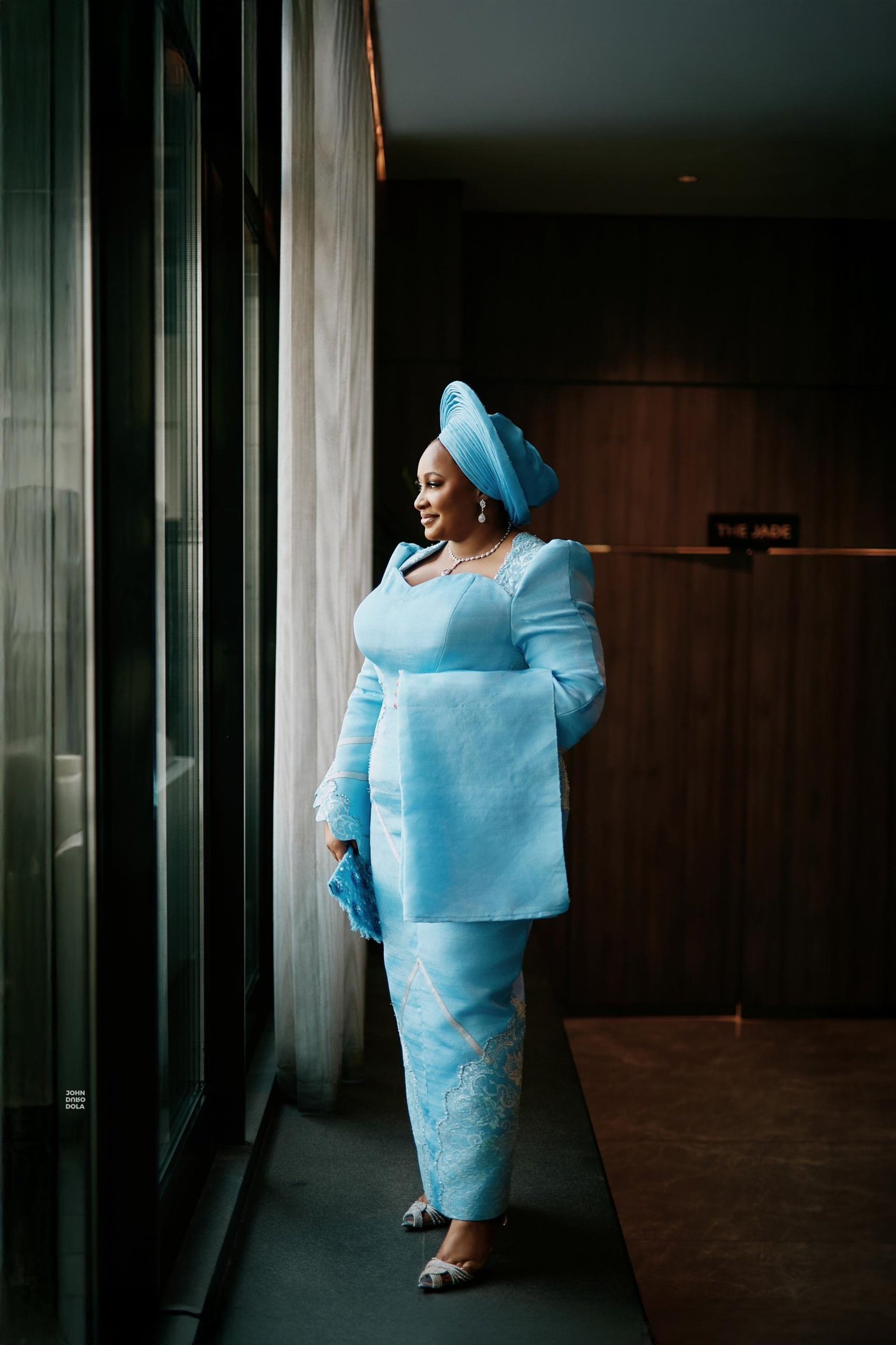 black and white bed linen