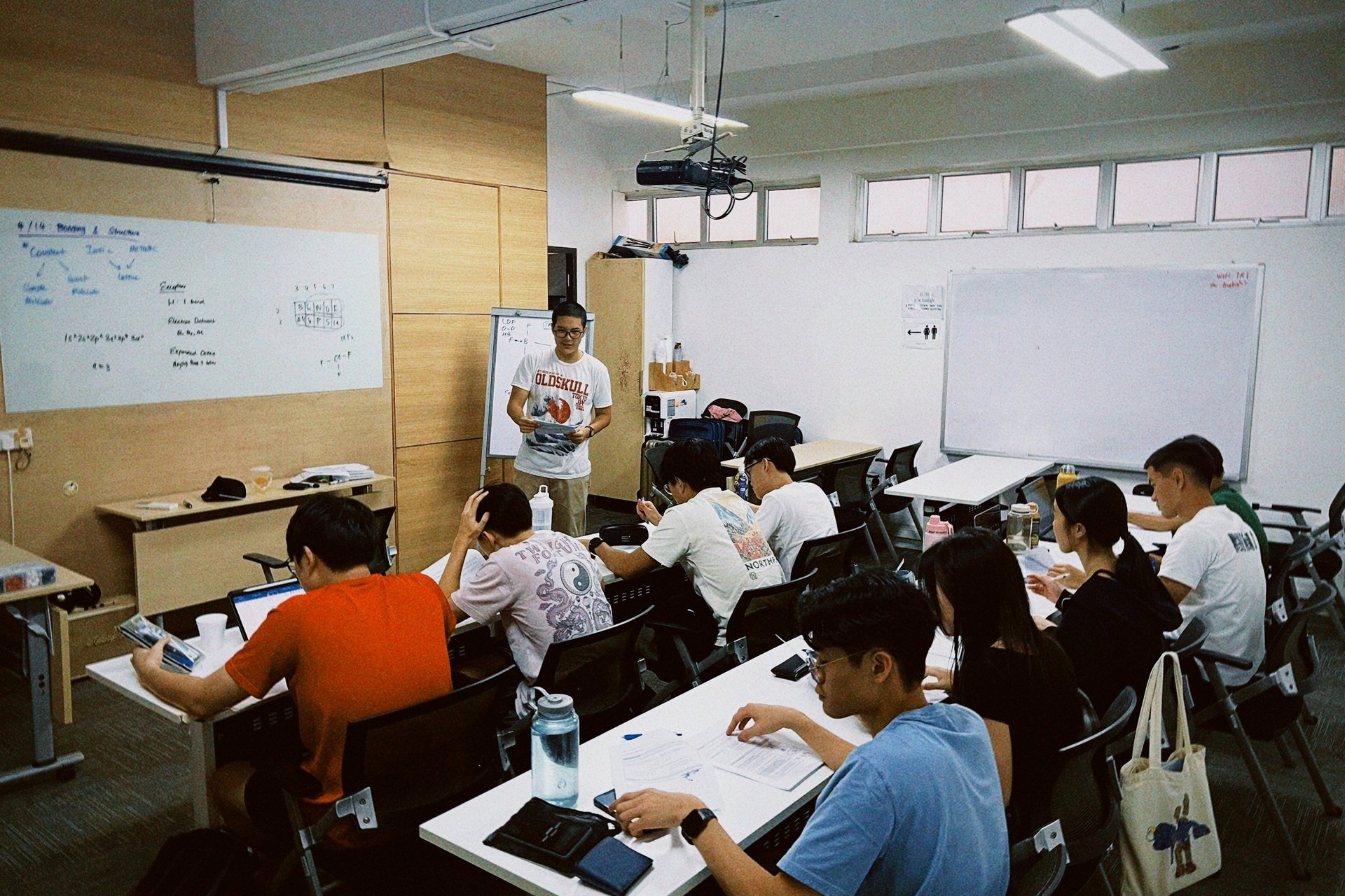 black and white bed linen