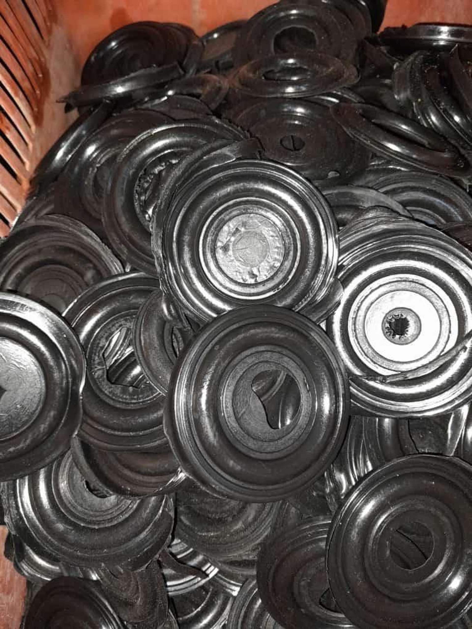 black and white bed linen