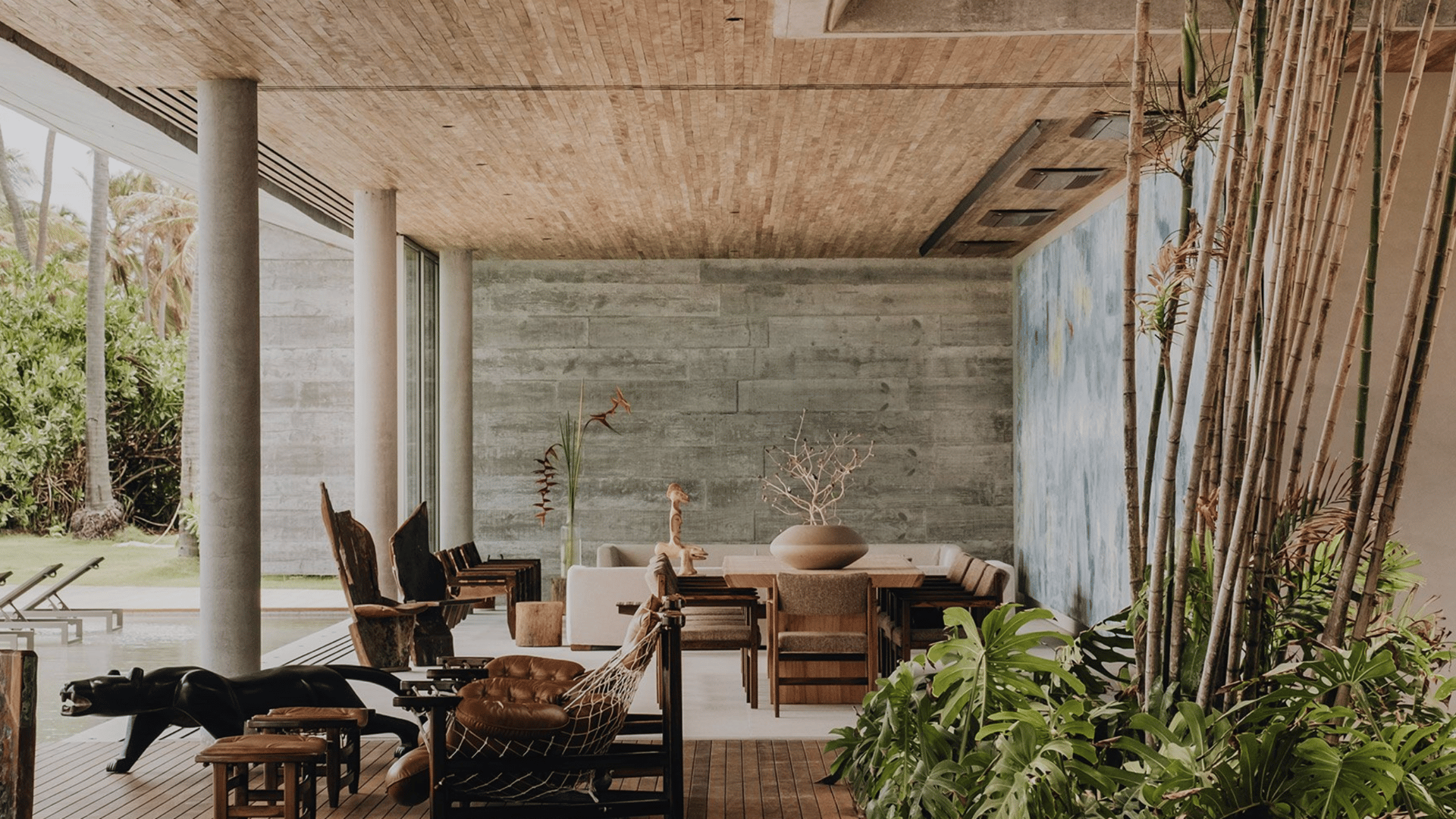 black and white bed linen