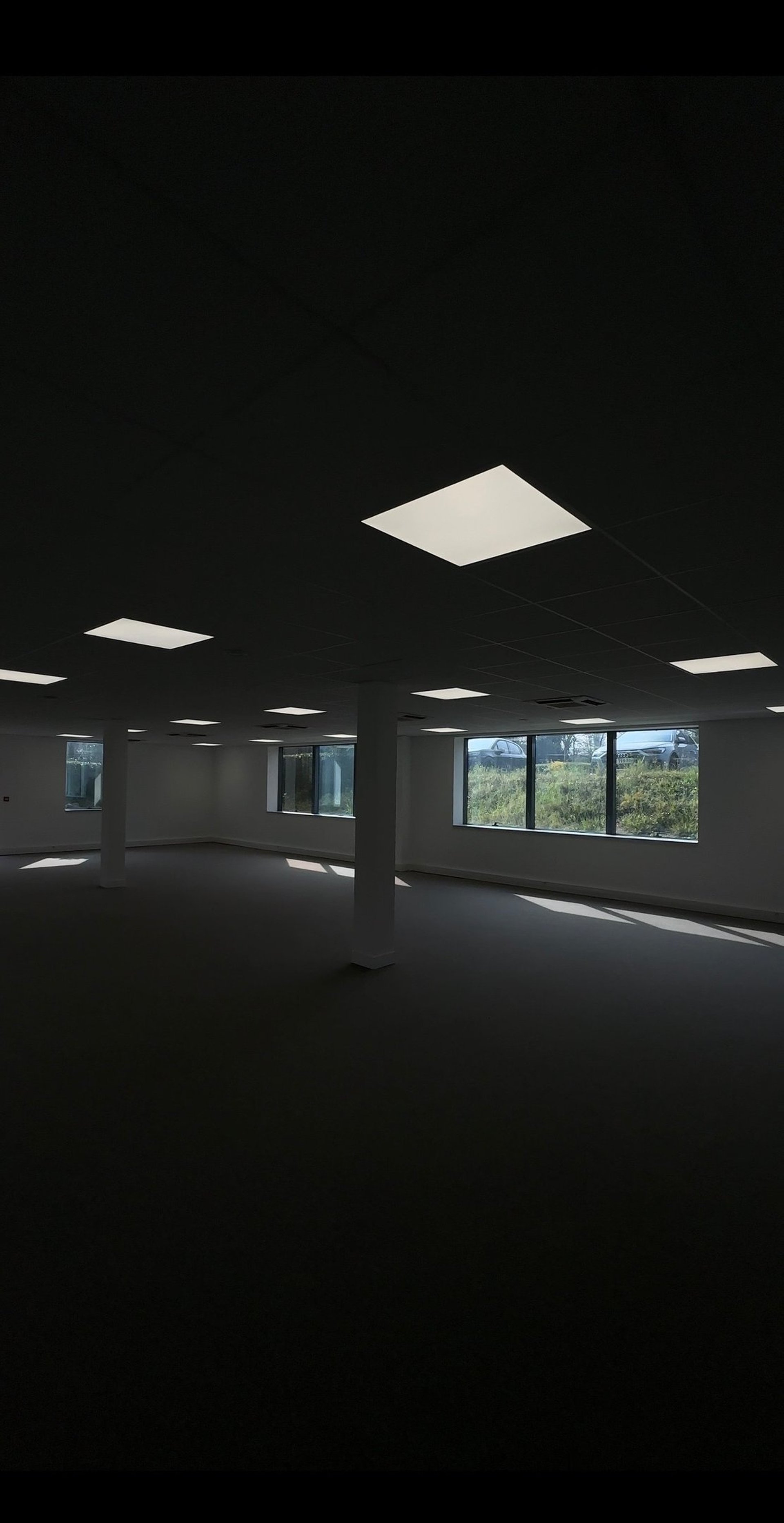 black and white bed linen