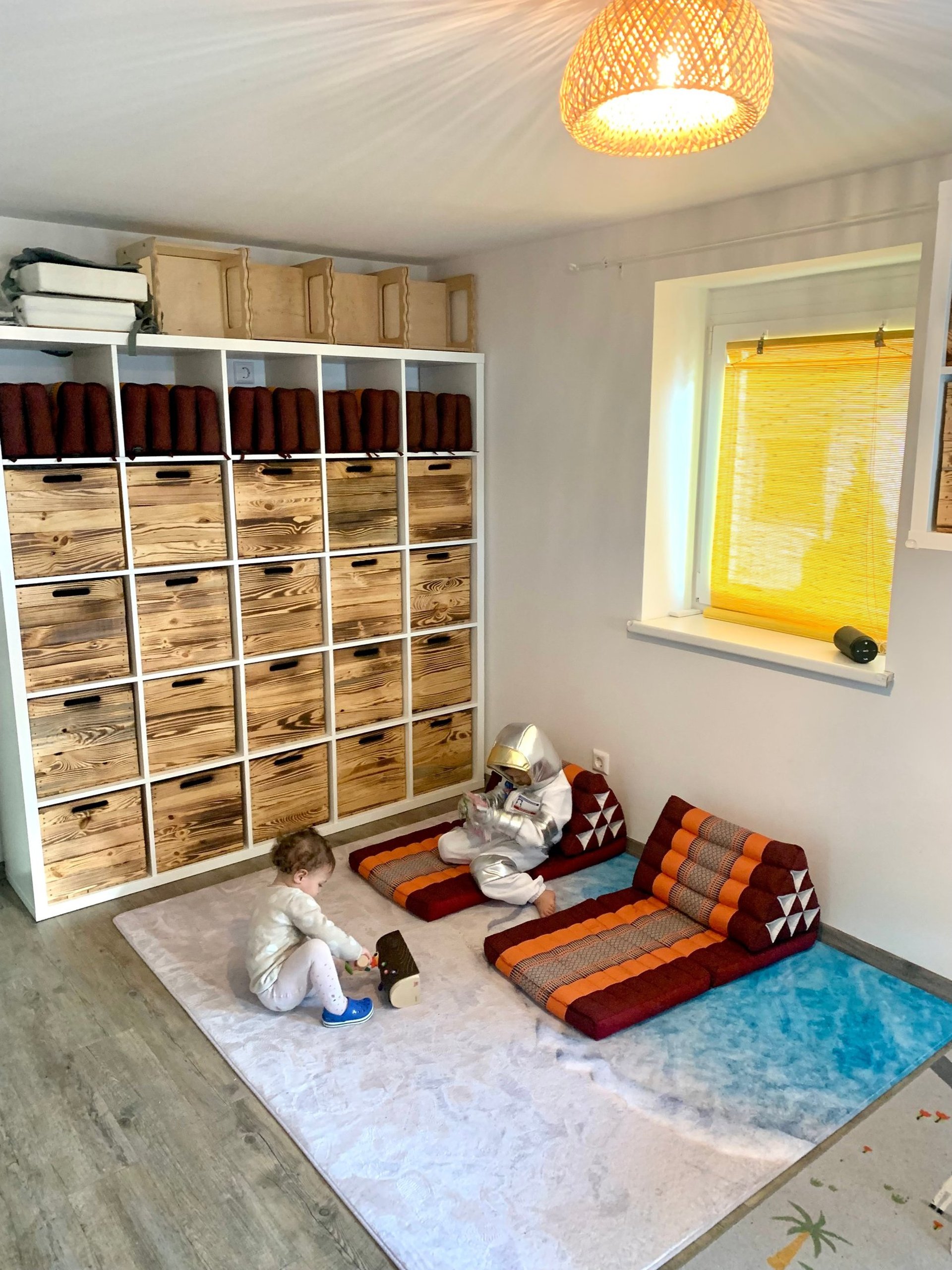 black and white bed linen