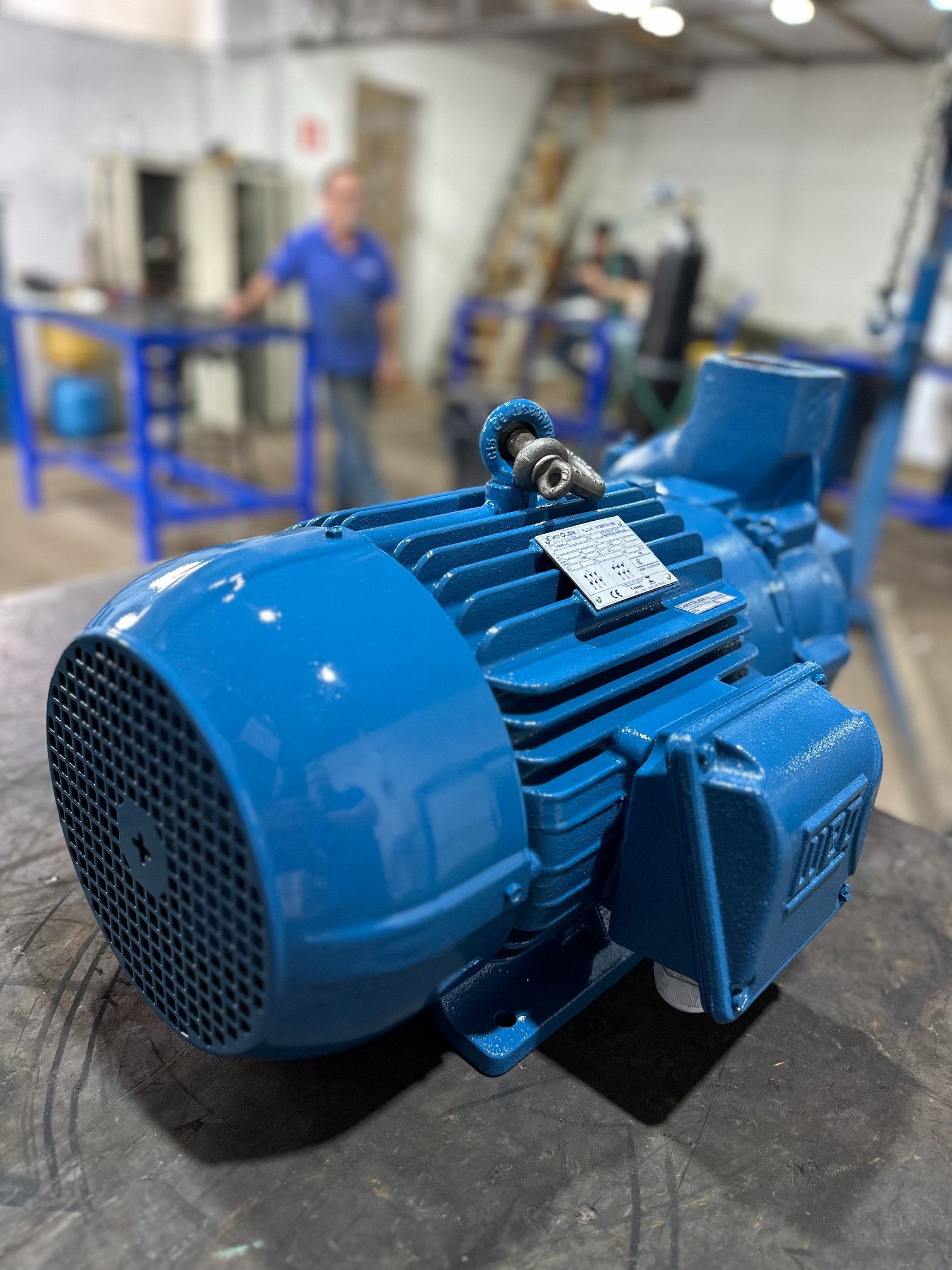 gray computer monitor