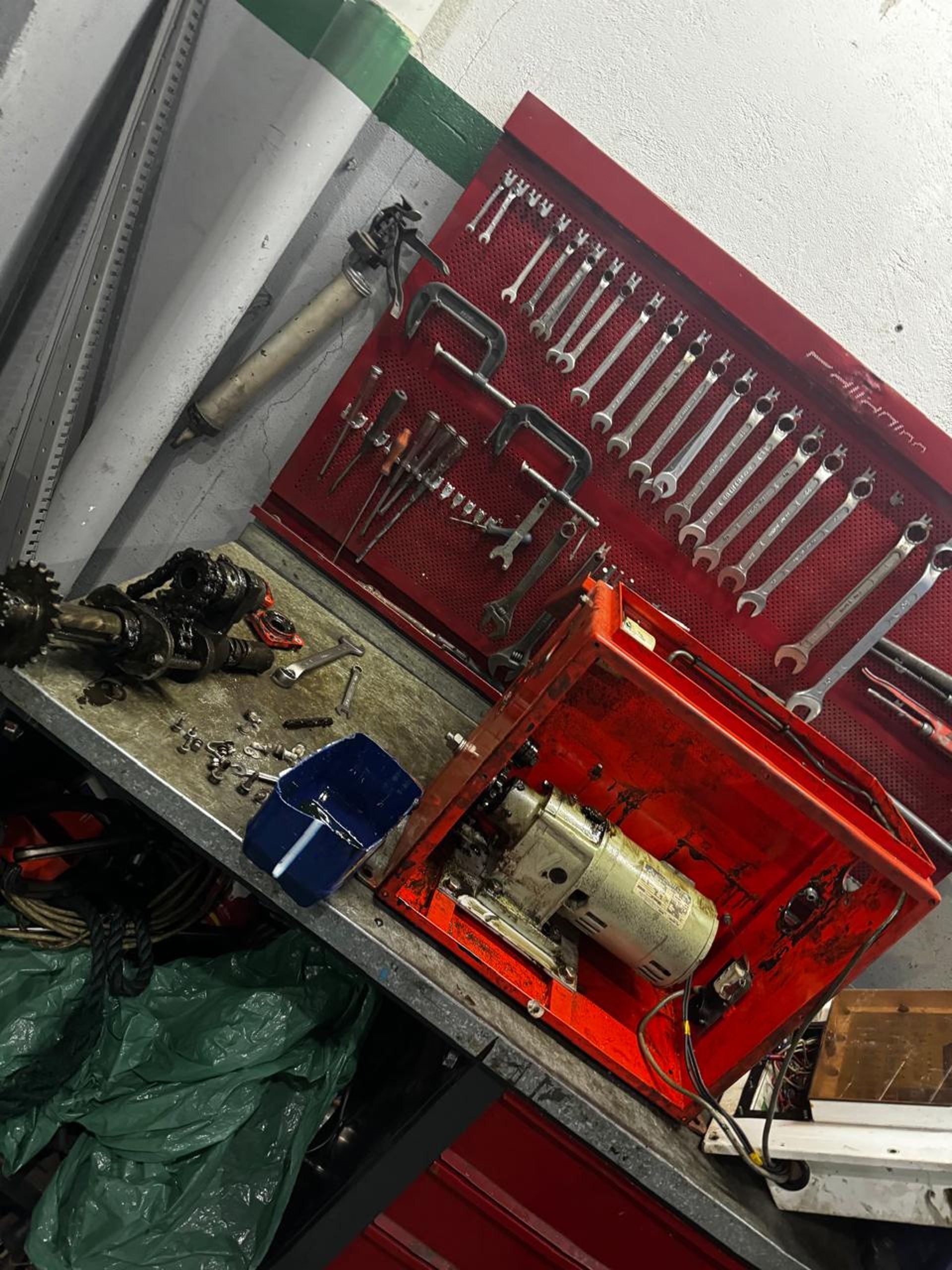 black and brown leather padded tub sofa