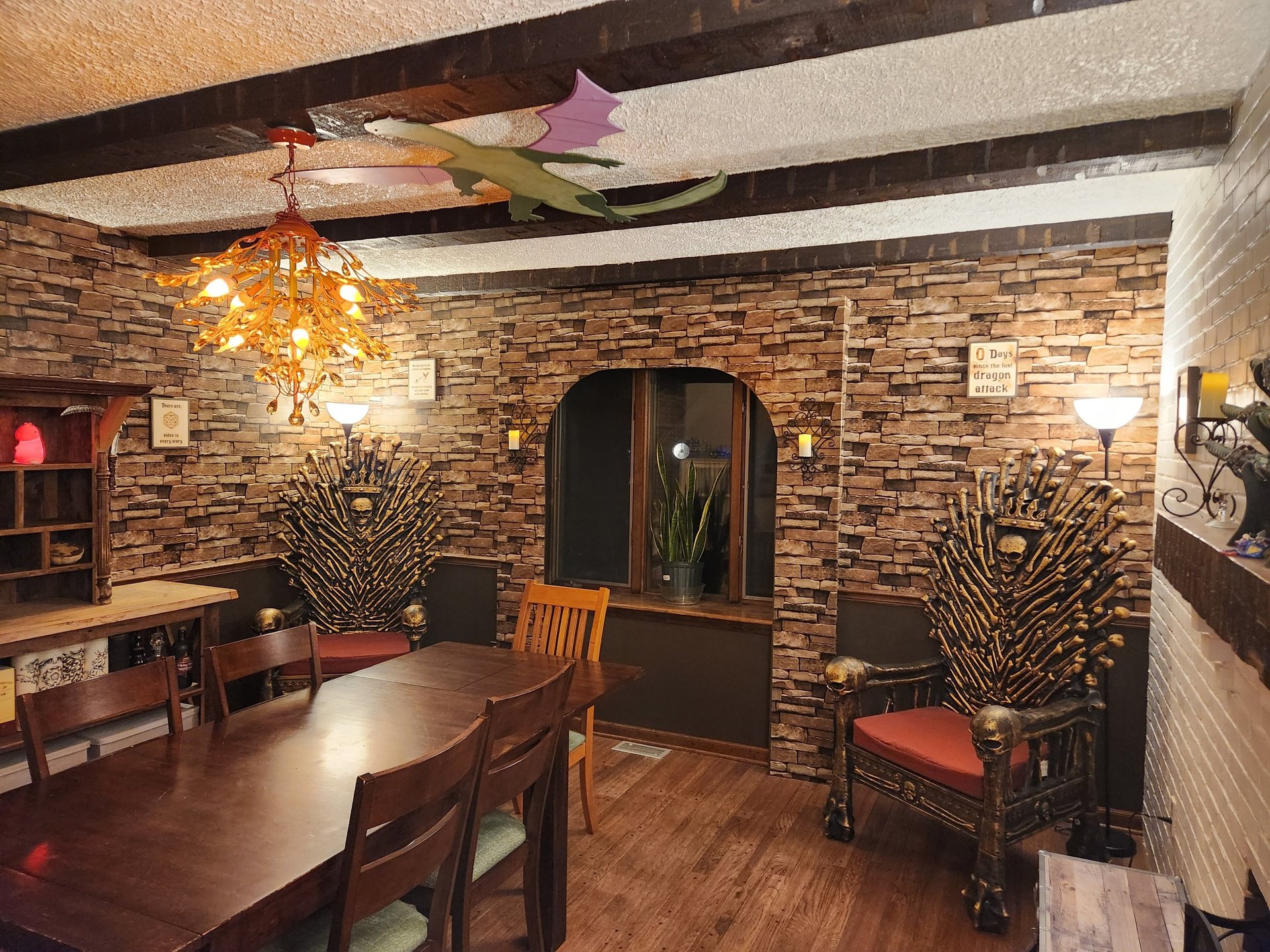 black and white bed linen