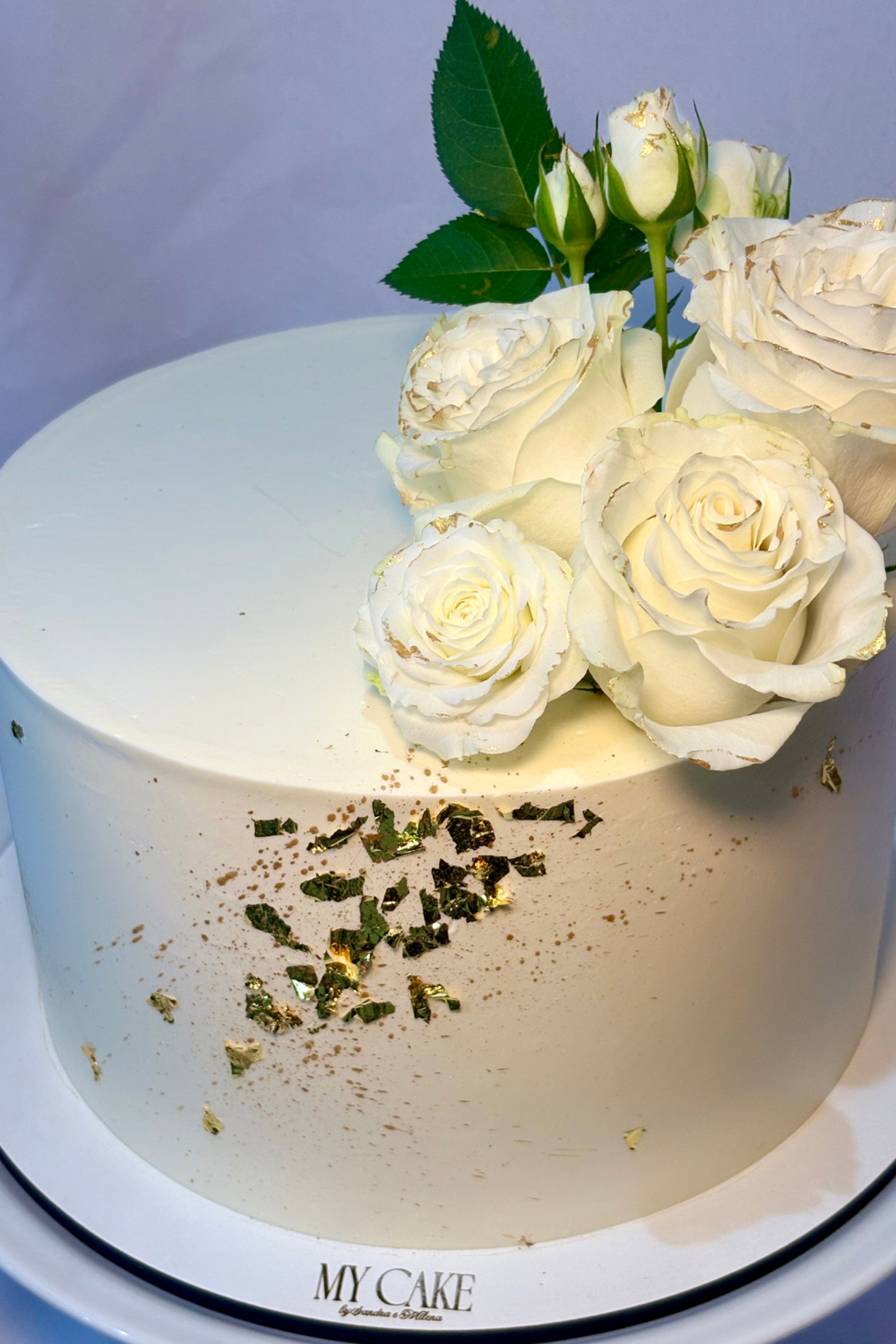 gray computer monitor