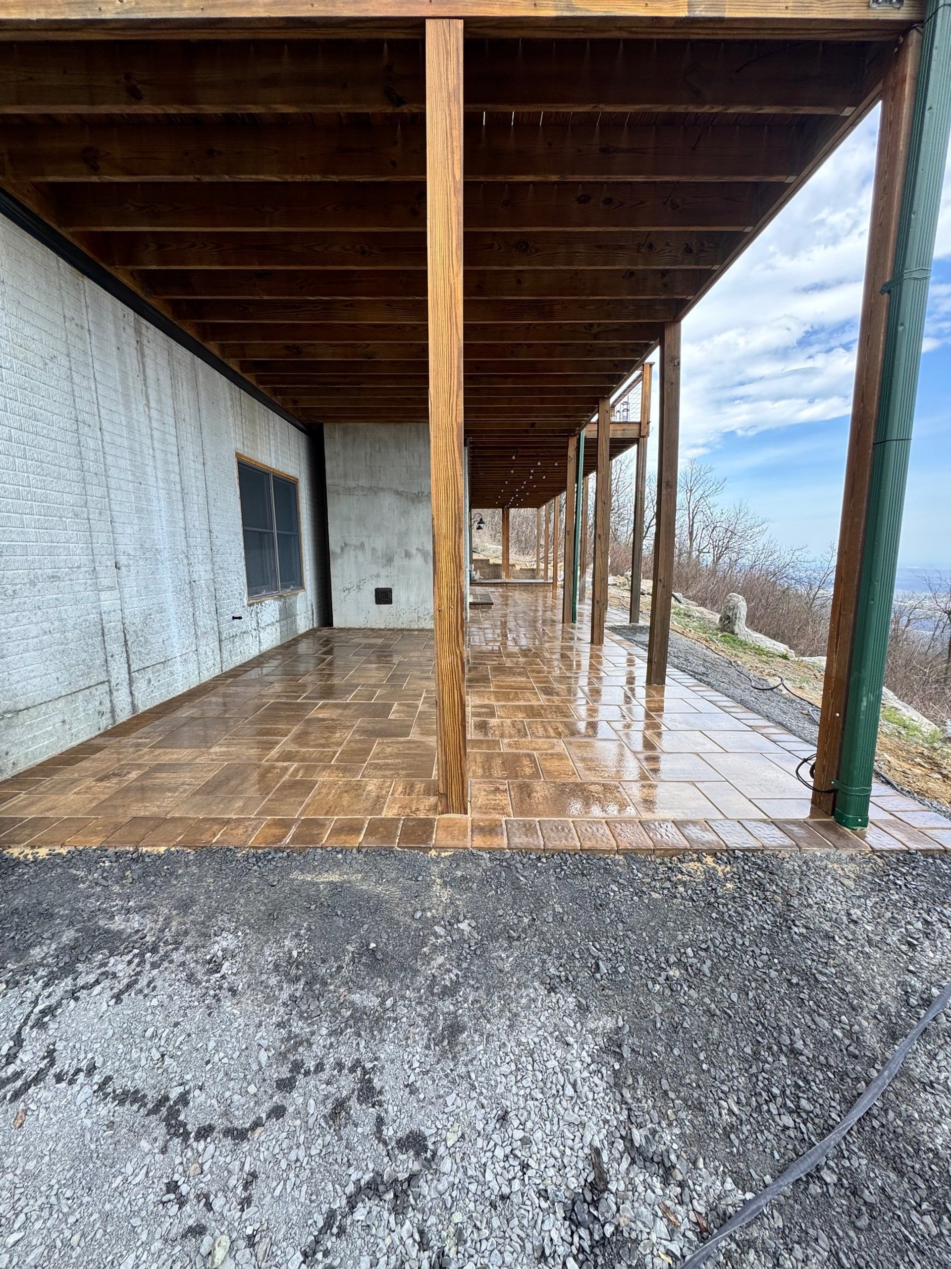 black and white bed linen