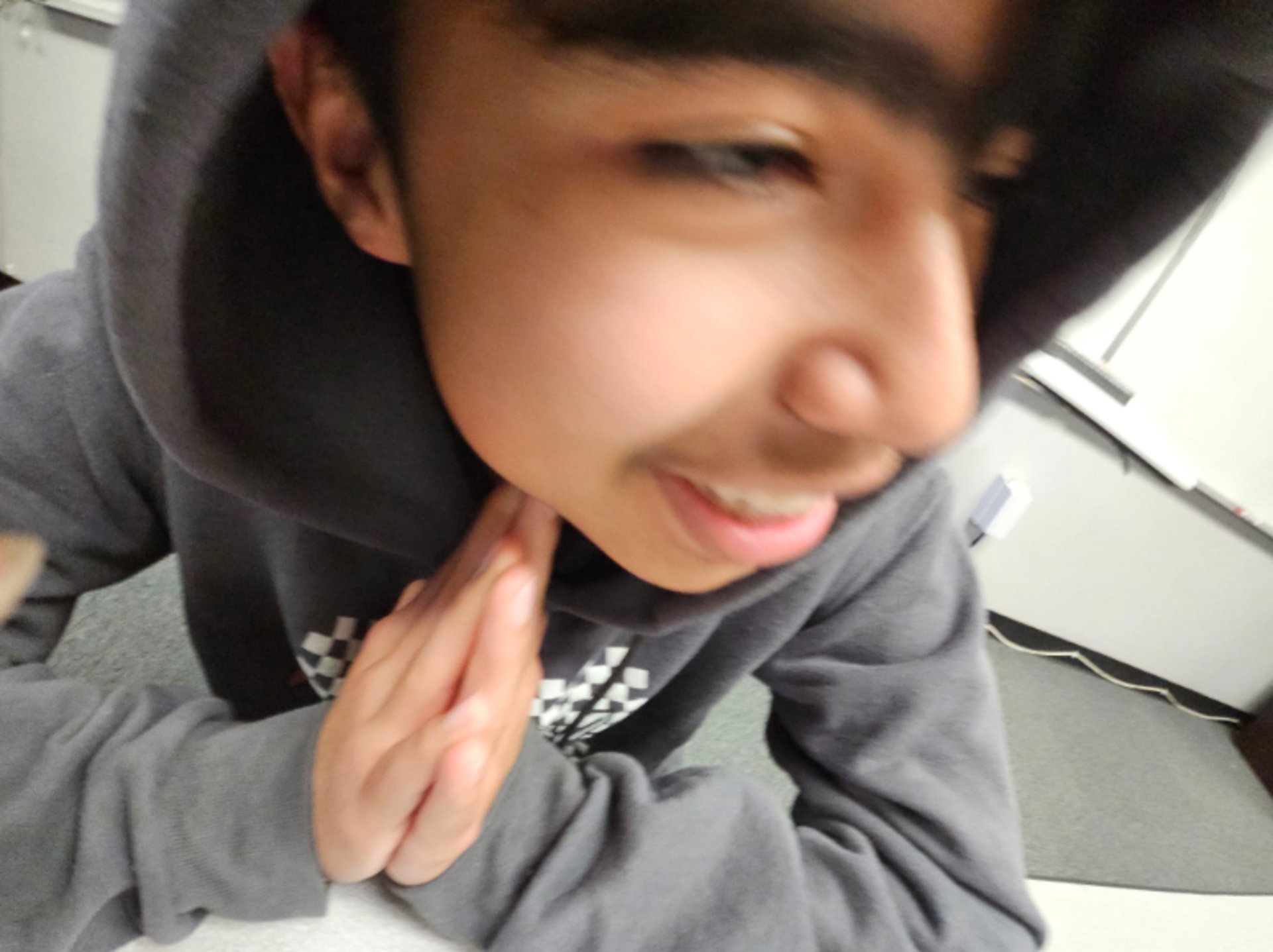 gray computer monitor