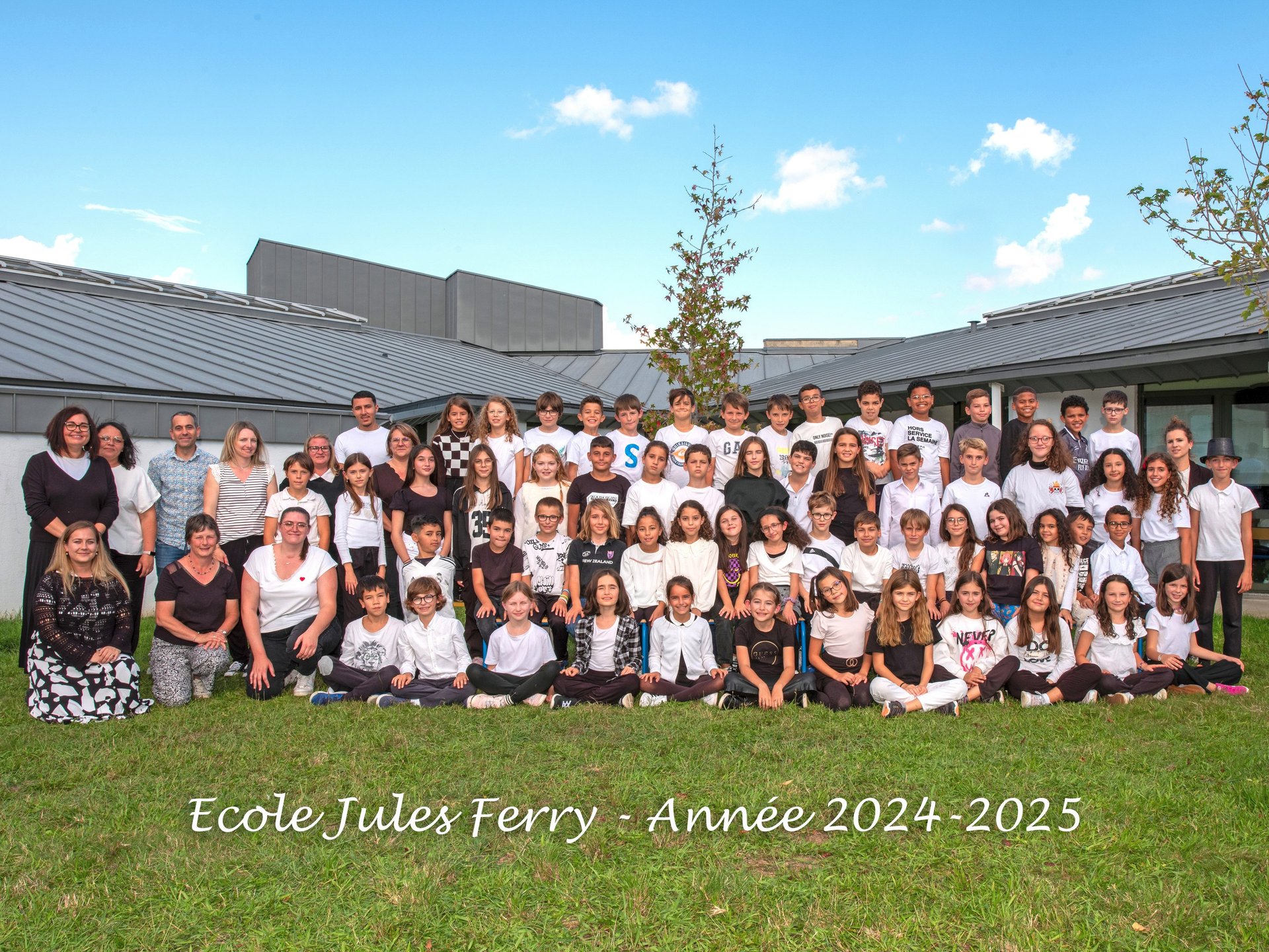 black and brown leather padded tub sofa