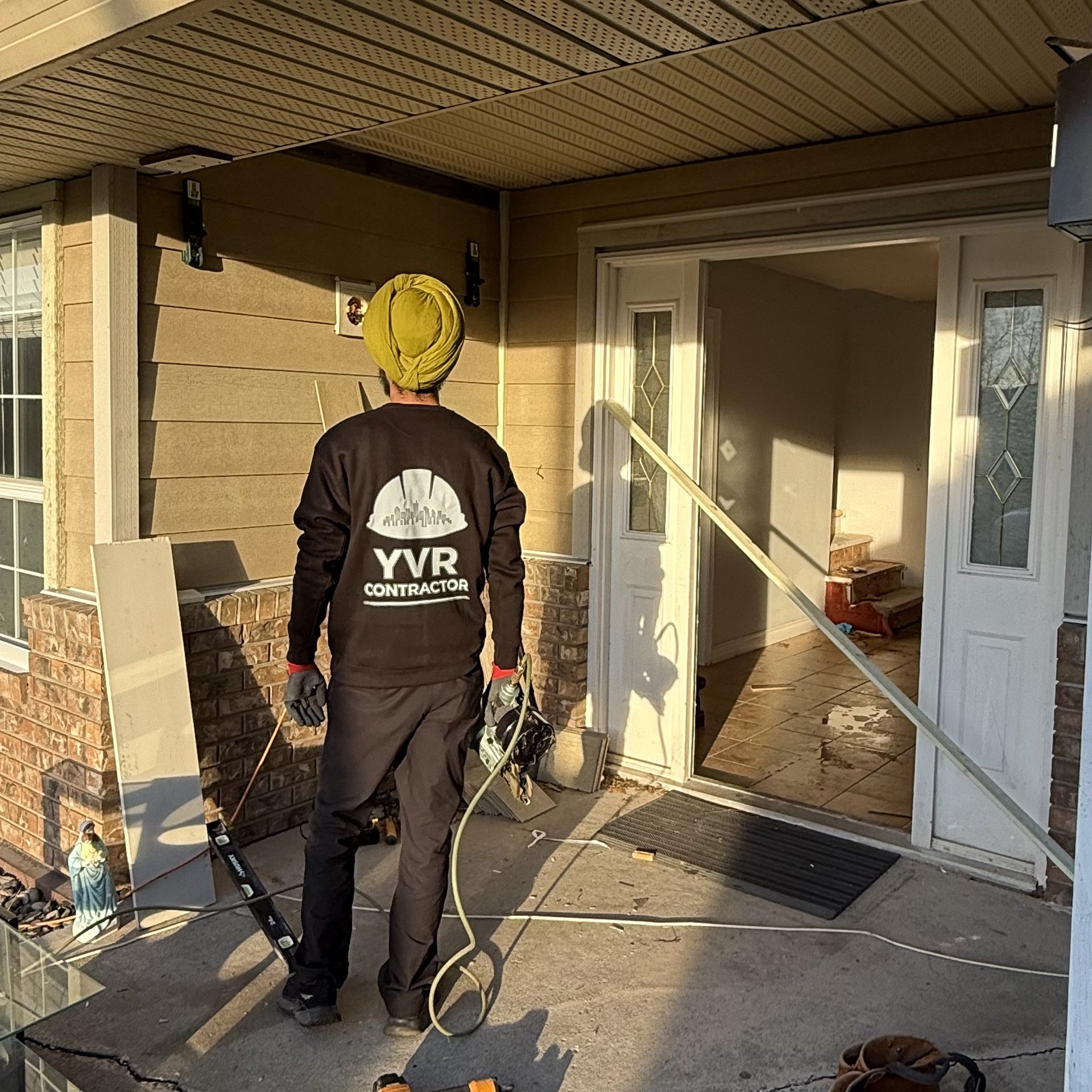 black and brown leather padded tub sofa