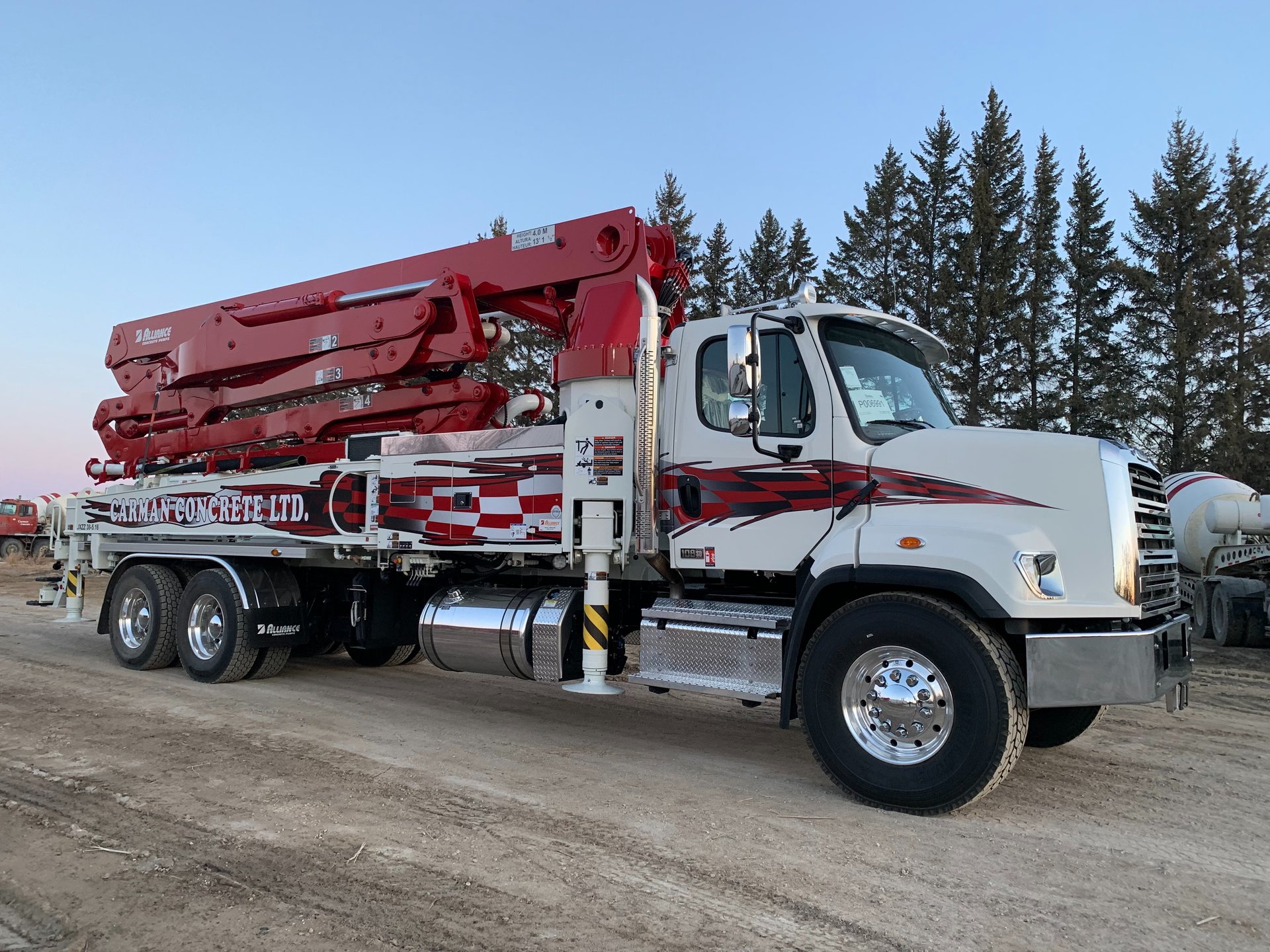 black and white bed linen