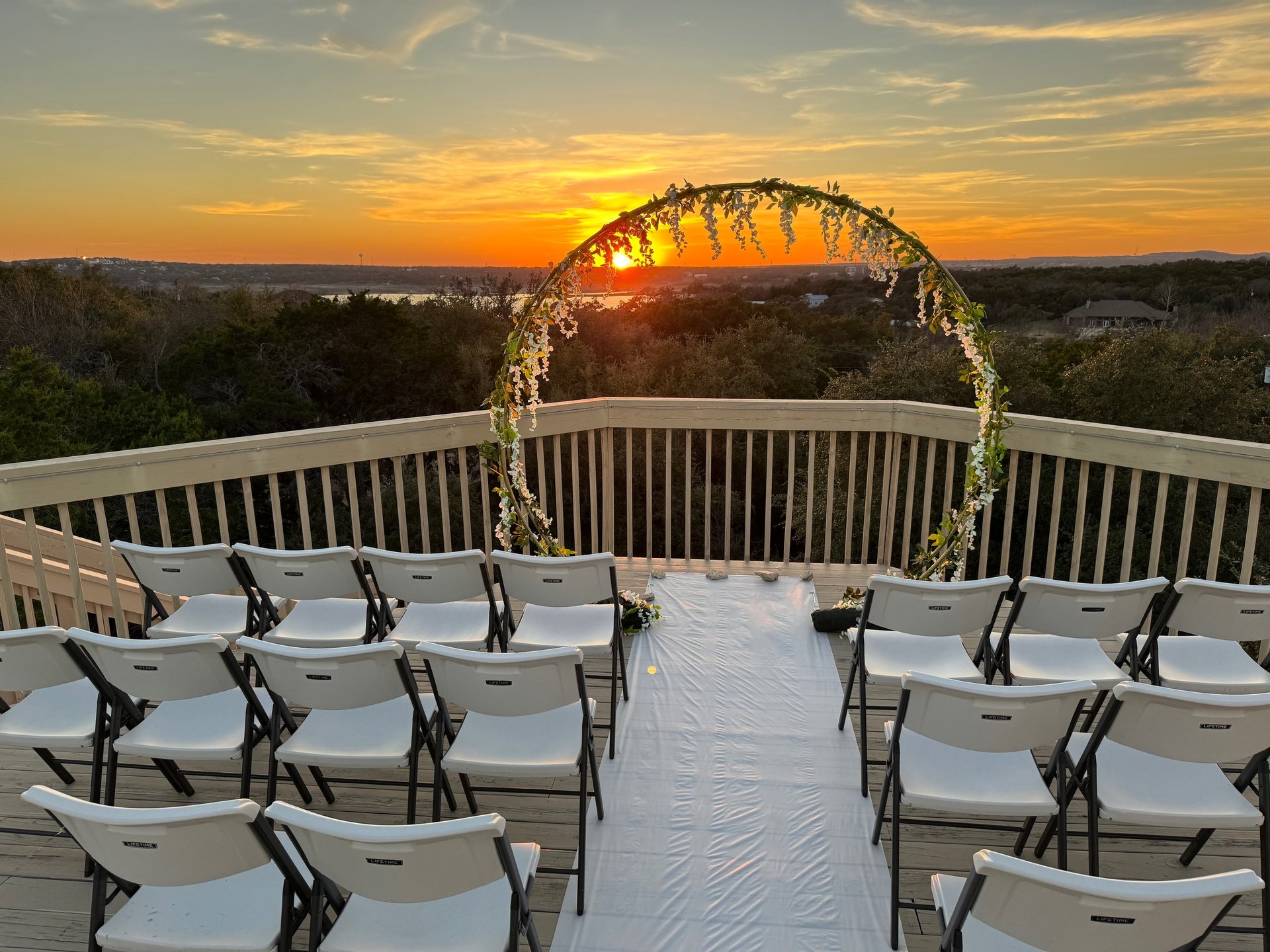 black and white bed linen