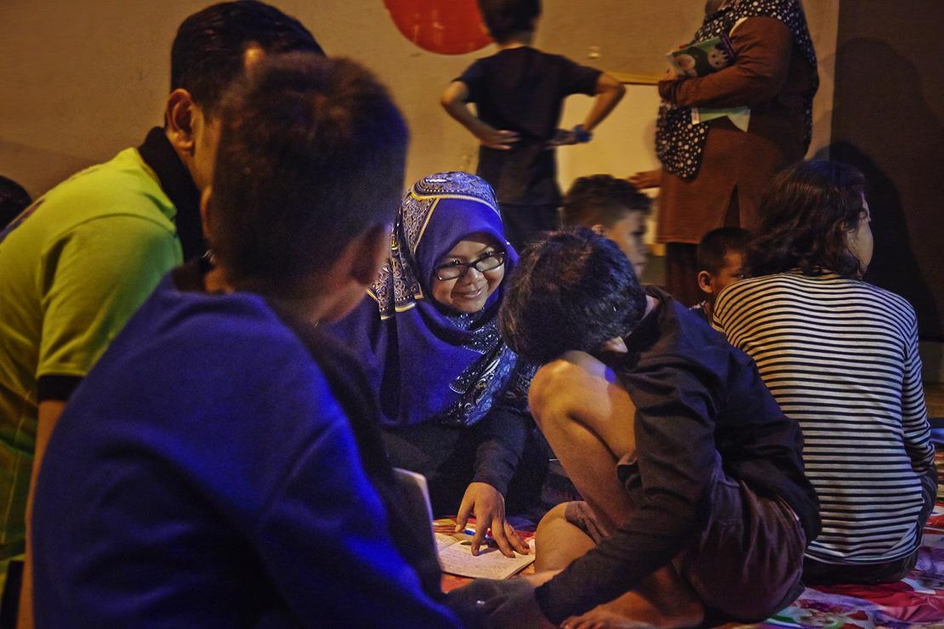 black and white bed linen