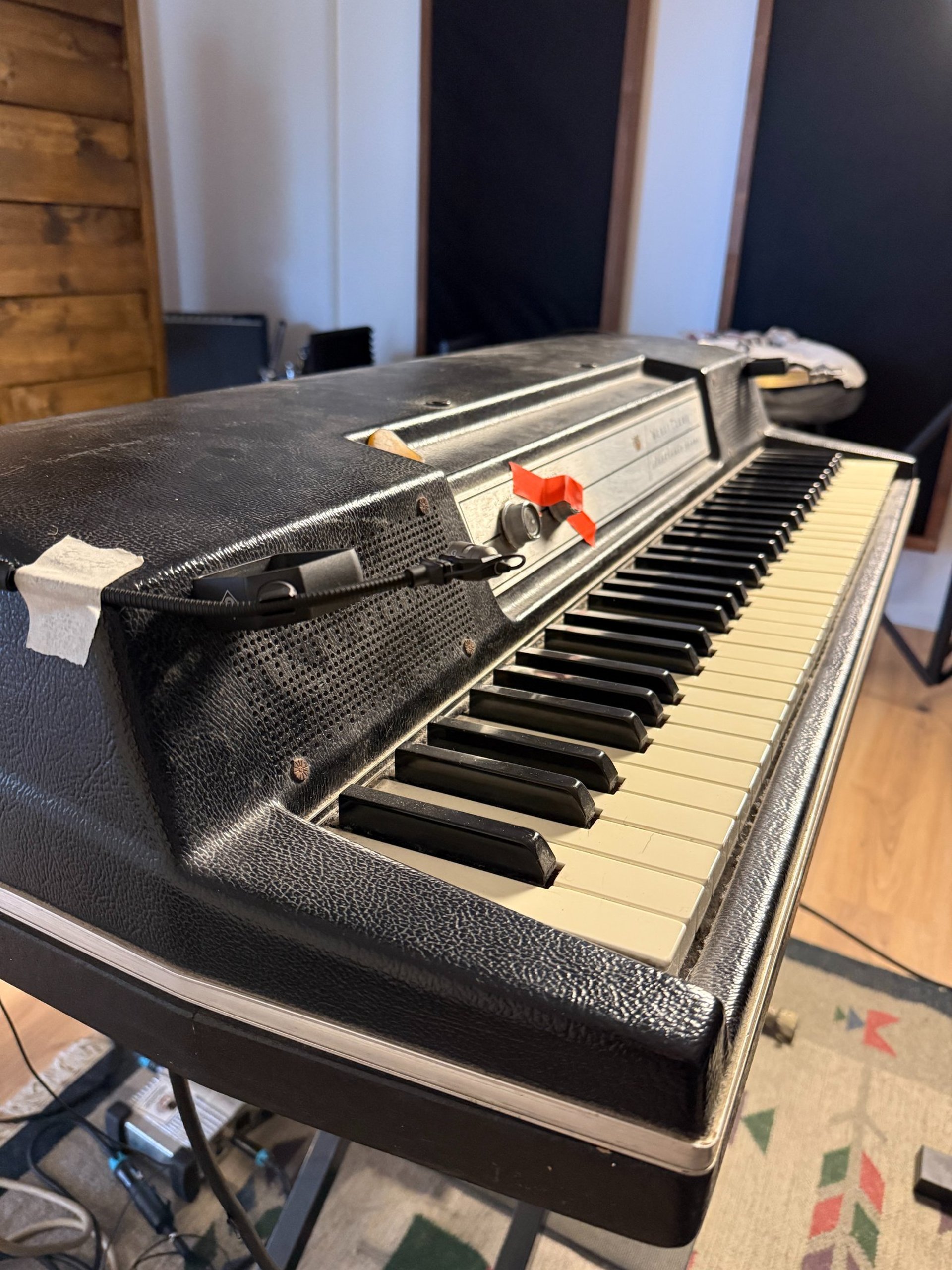 black and white bed linen