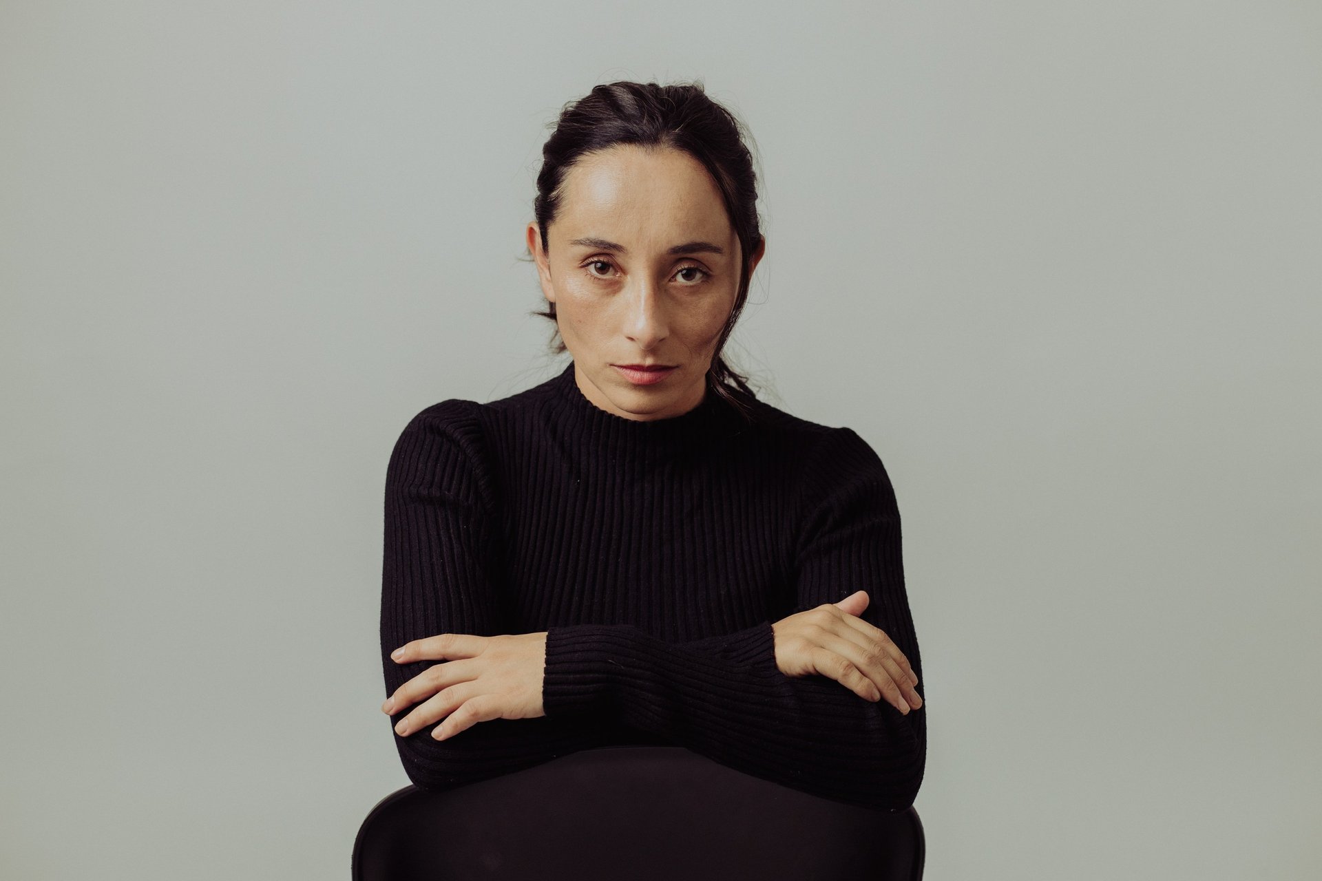 gray computer monitor