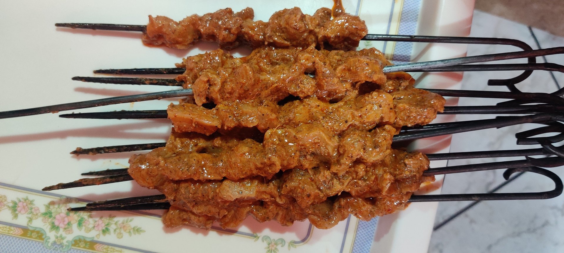 black and white bed linen