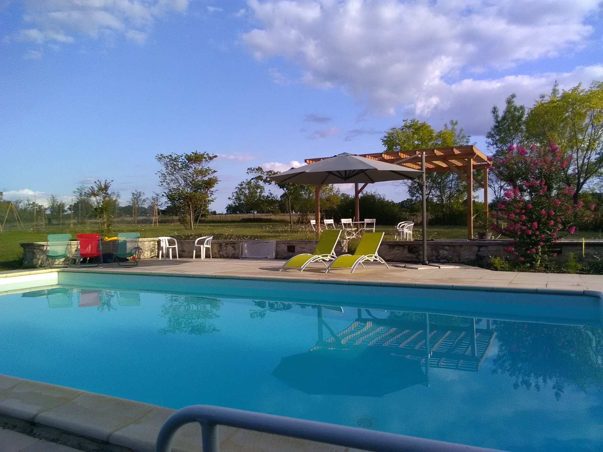 black and white bed linen