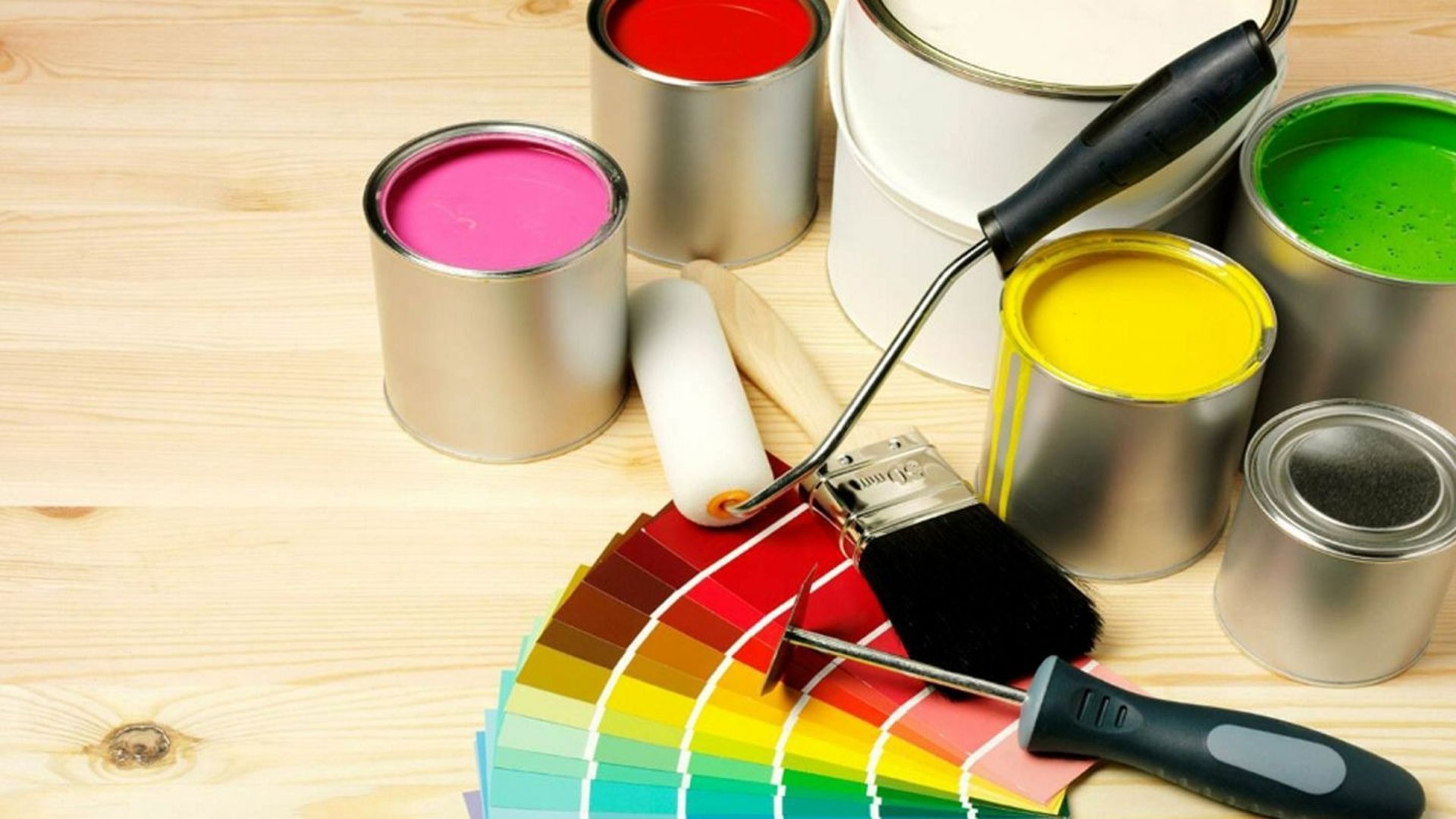 white bathtub with shower curtain