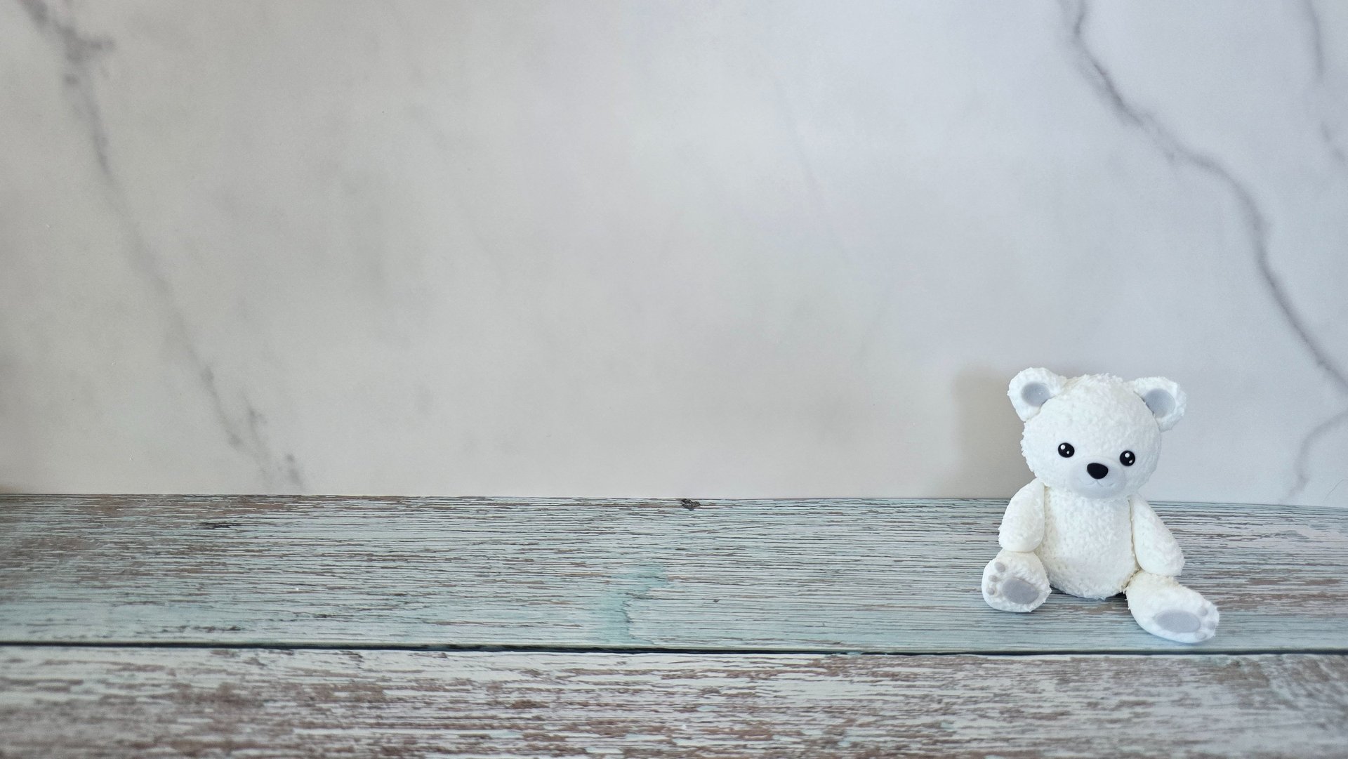 black and white bed linen