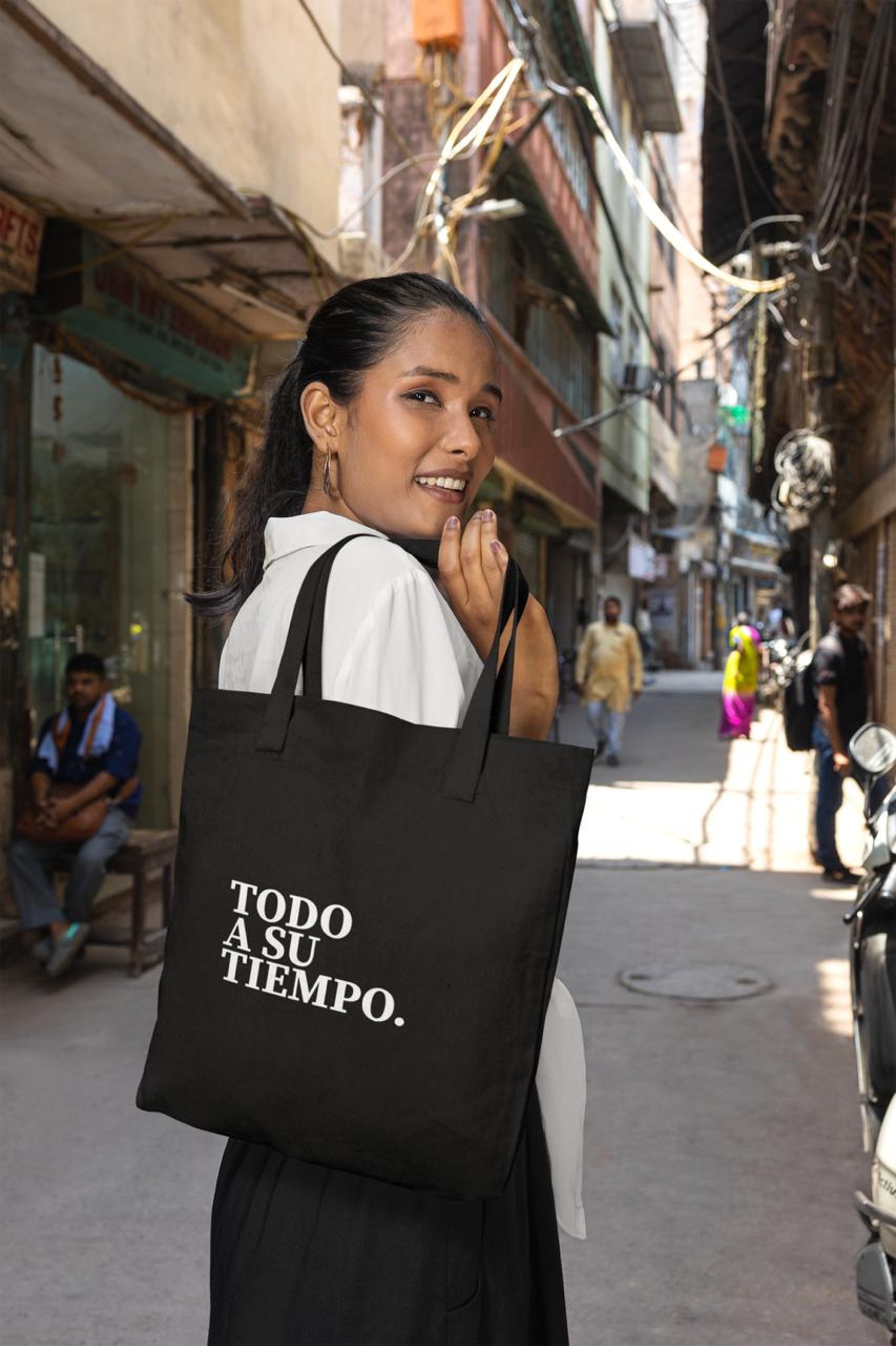 gray computer monitor