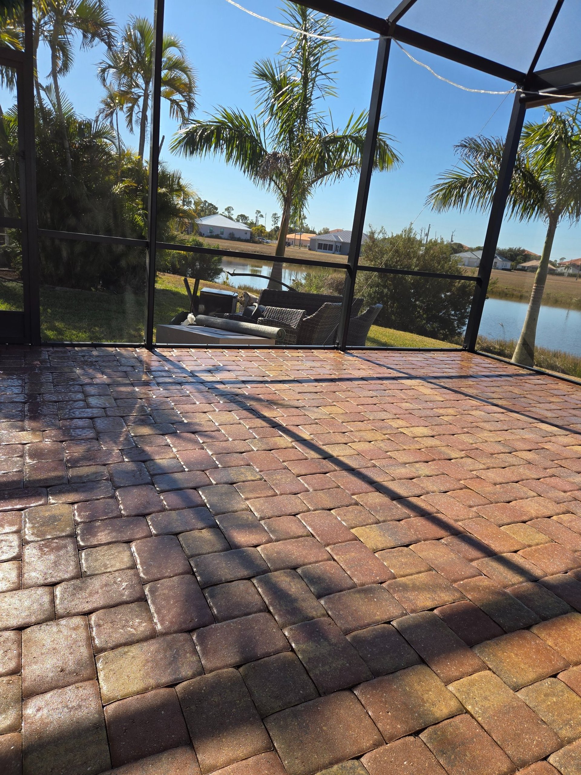 black and white bed linen