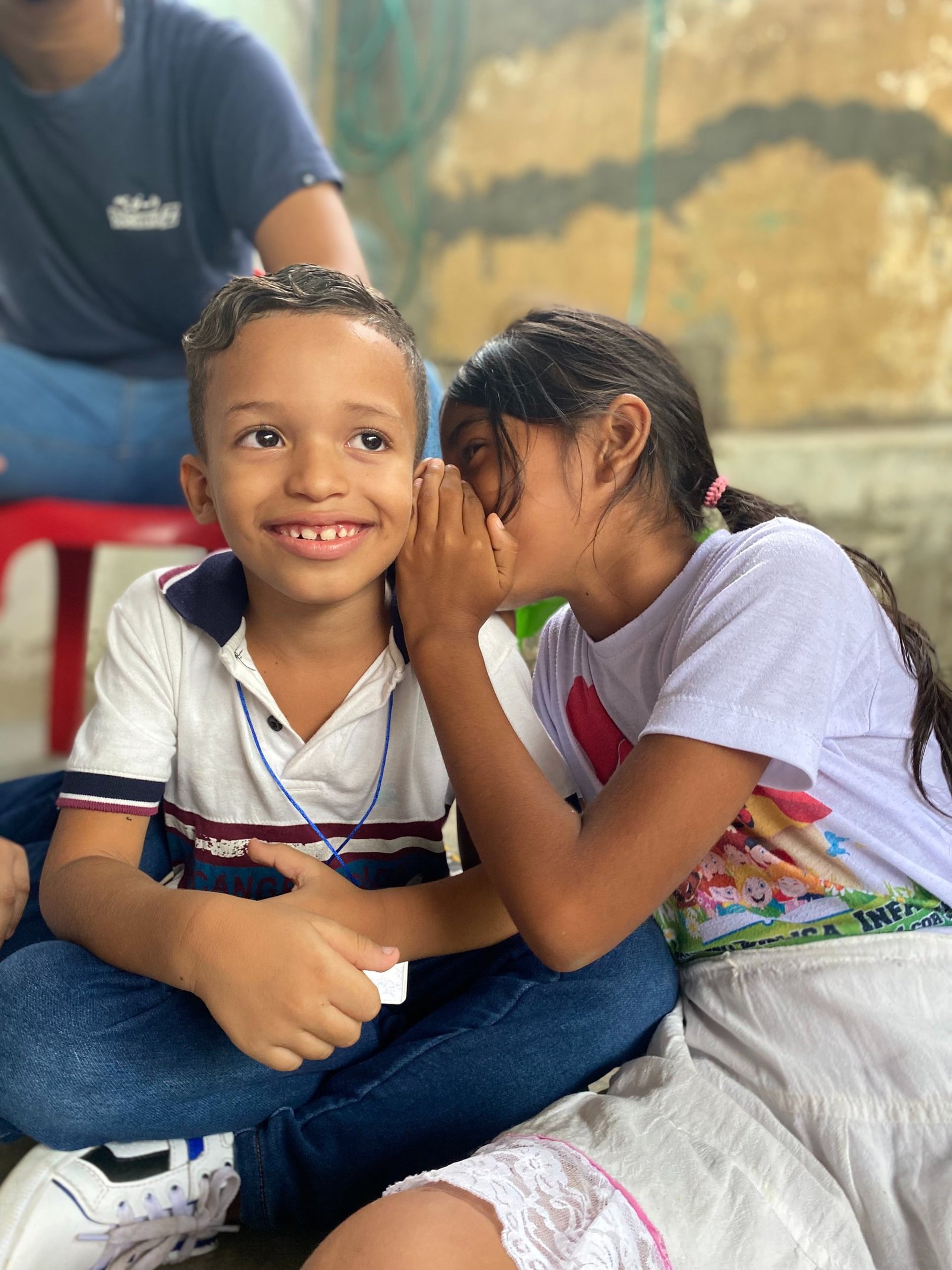 gray computer monitor