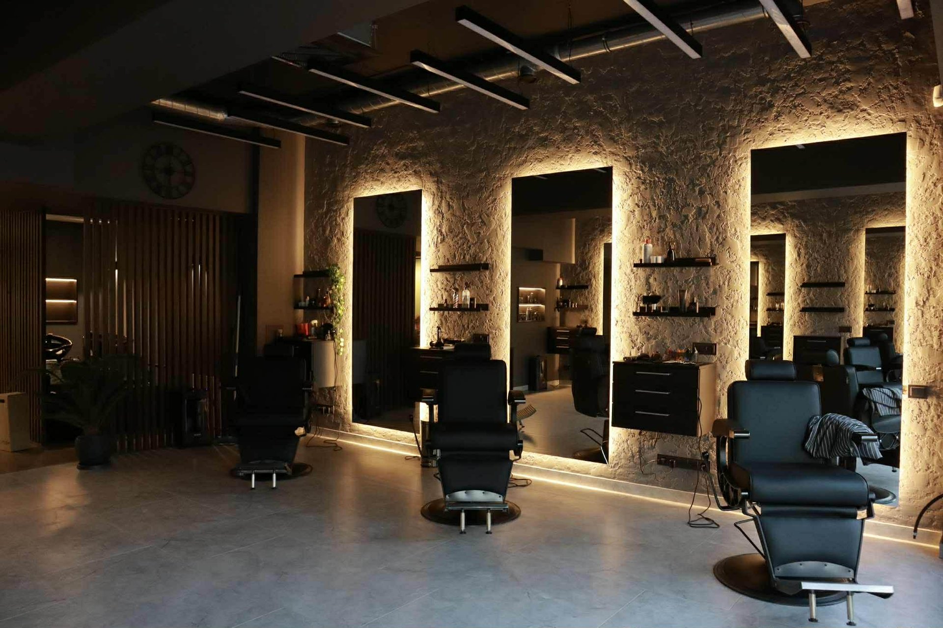 black and white bed linen