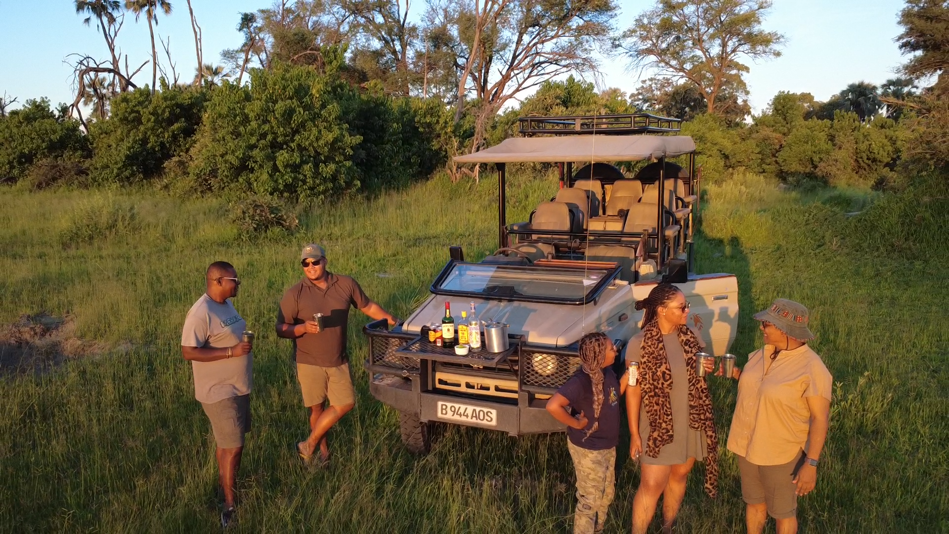 Leon Safari game drive vehicle 