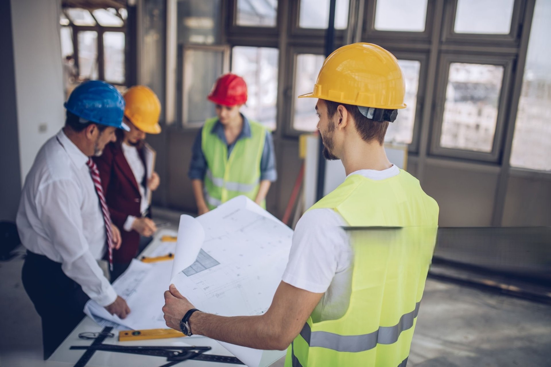 gray computer monitor