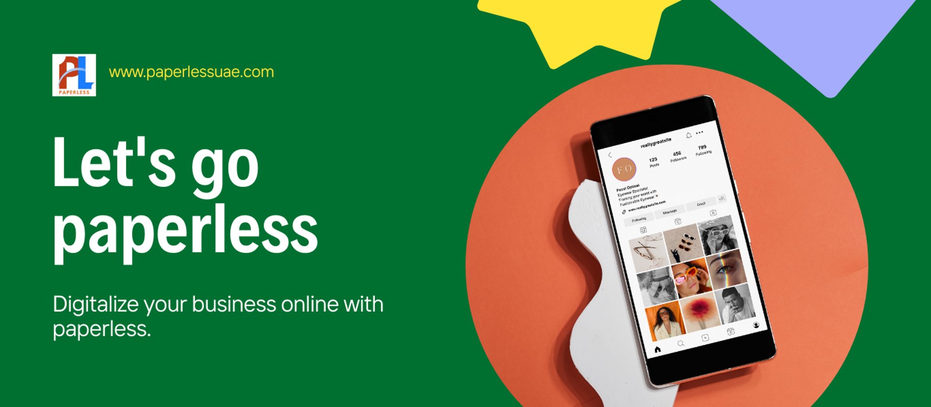 Magic Keyboard beside mug and click pen