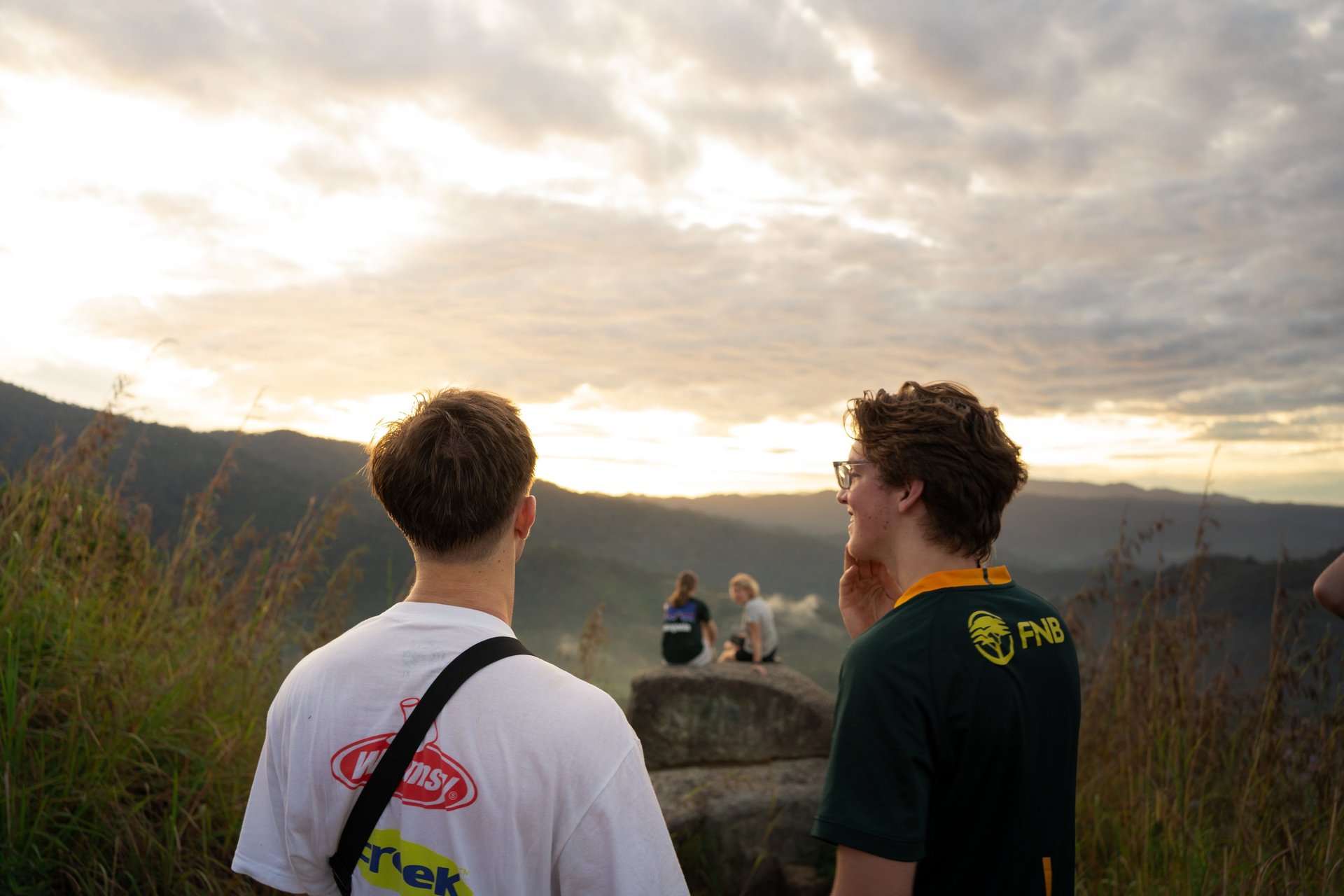 black and white bed linen