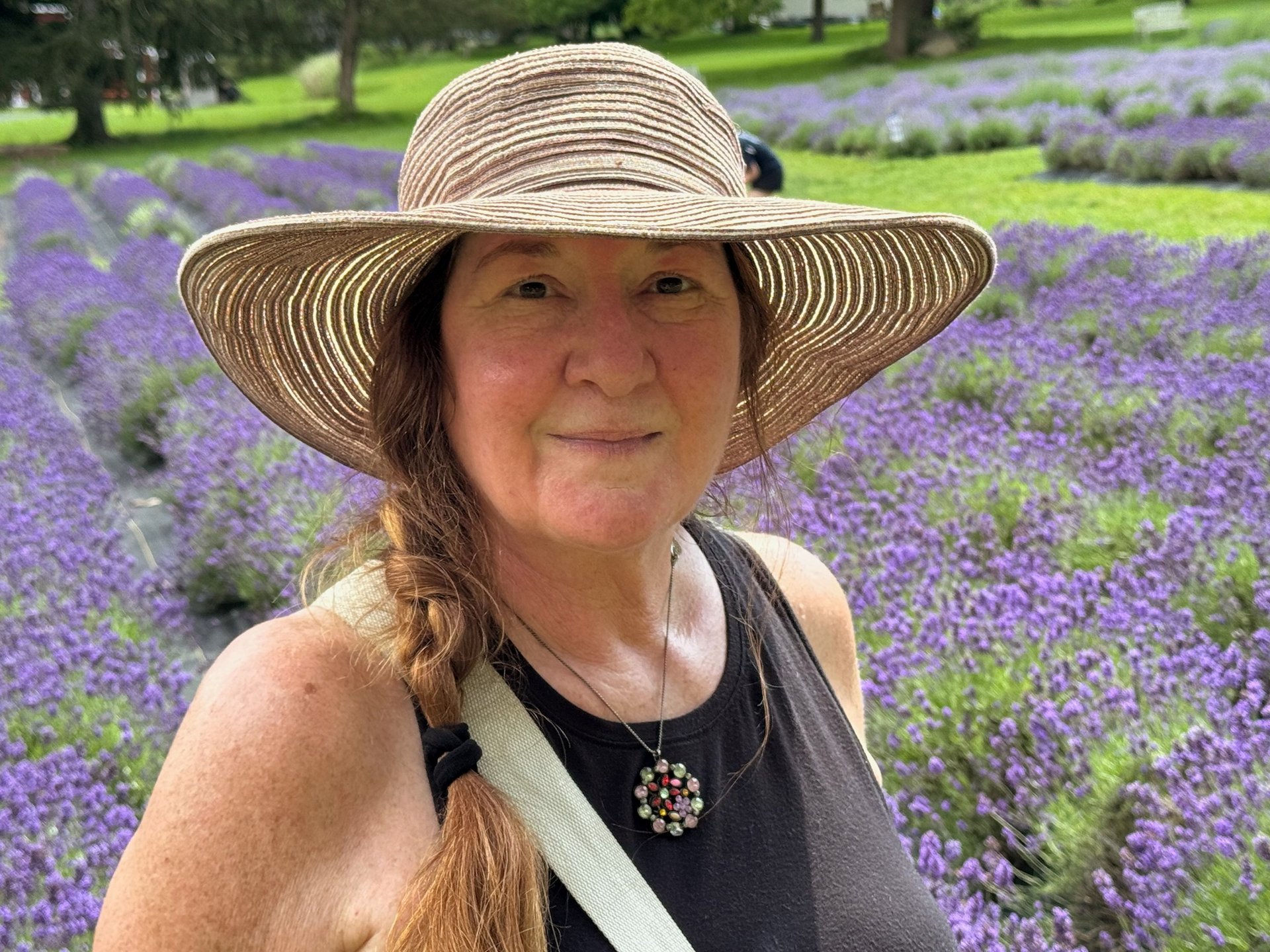 black and white bed linen