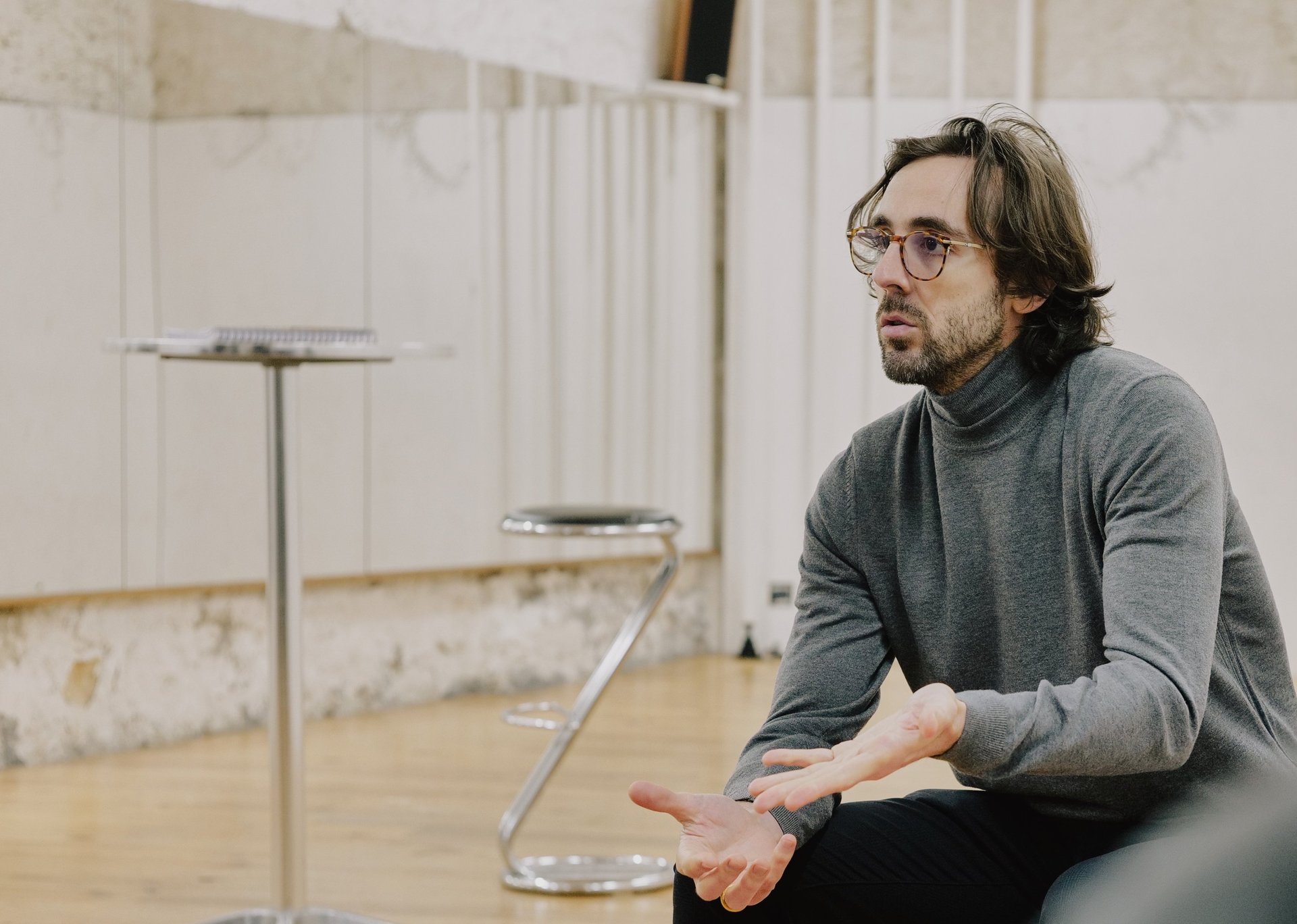 black and white bed linen