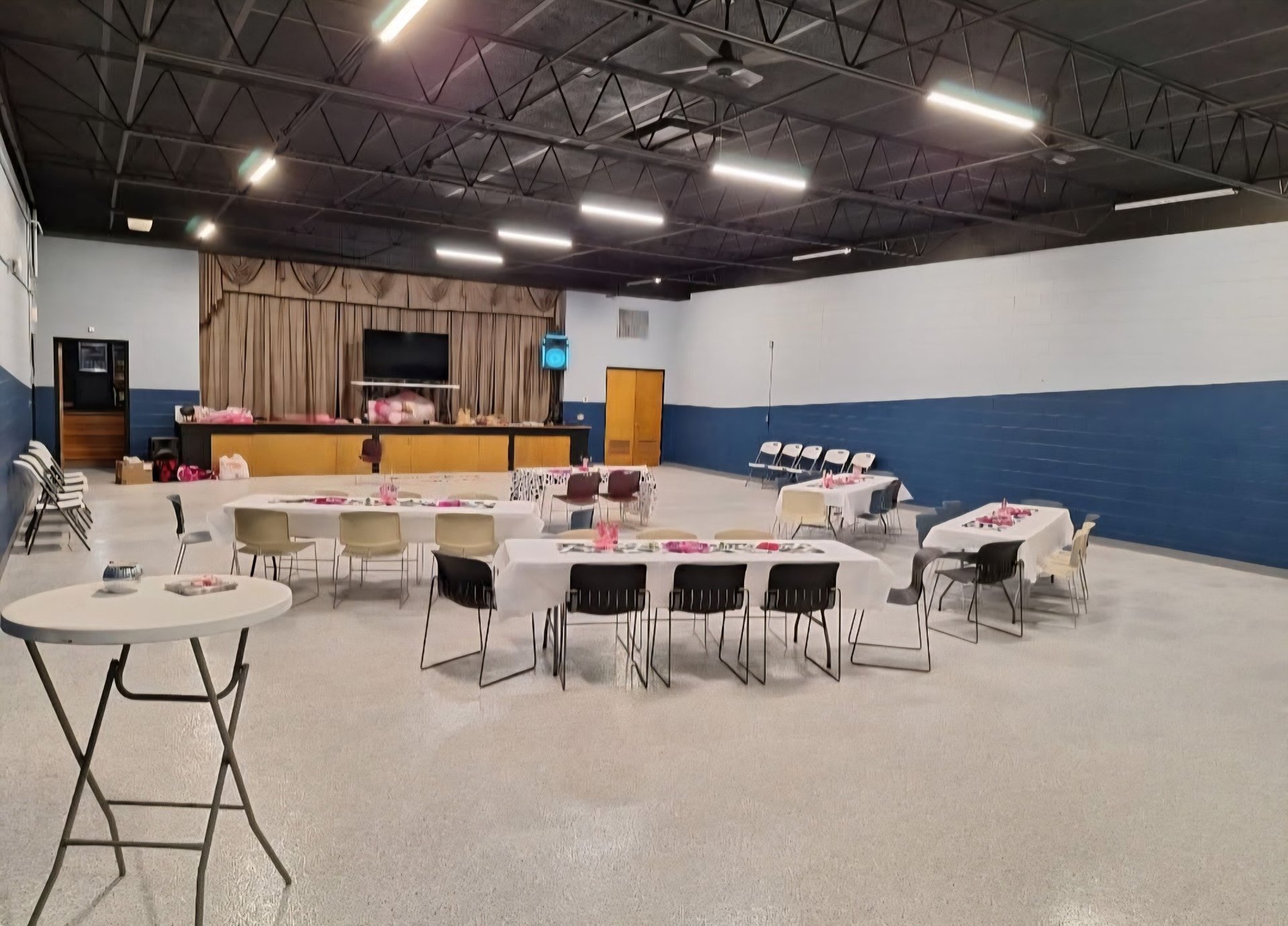 black and brown leather padded tub sofa