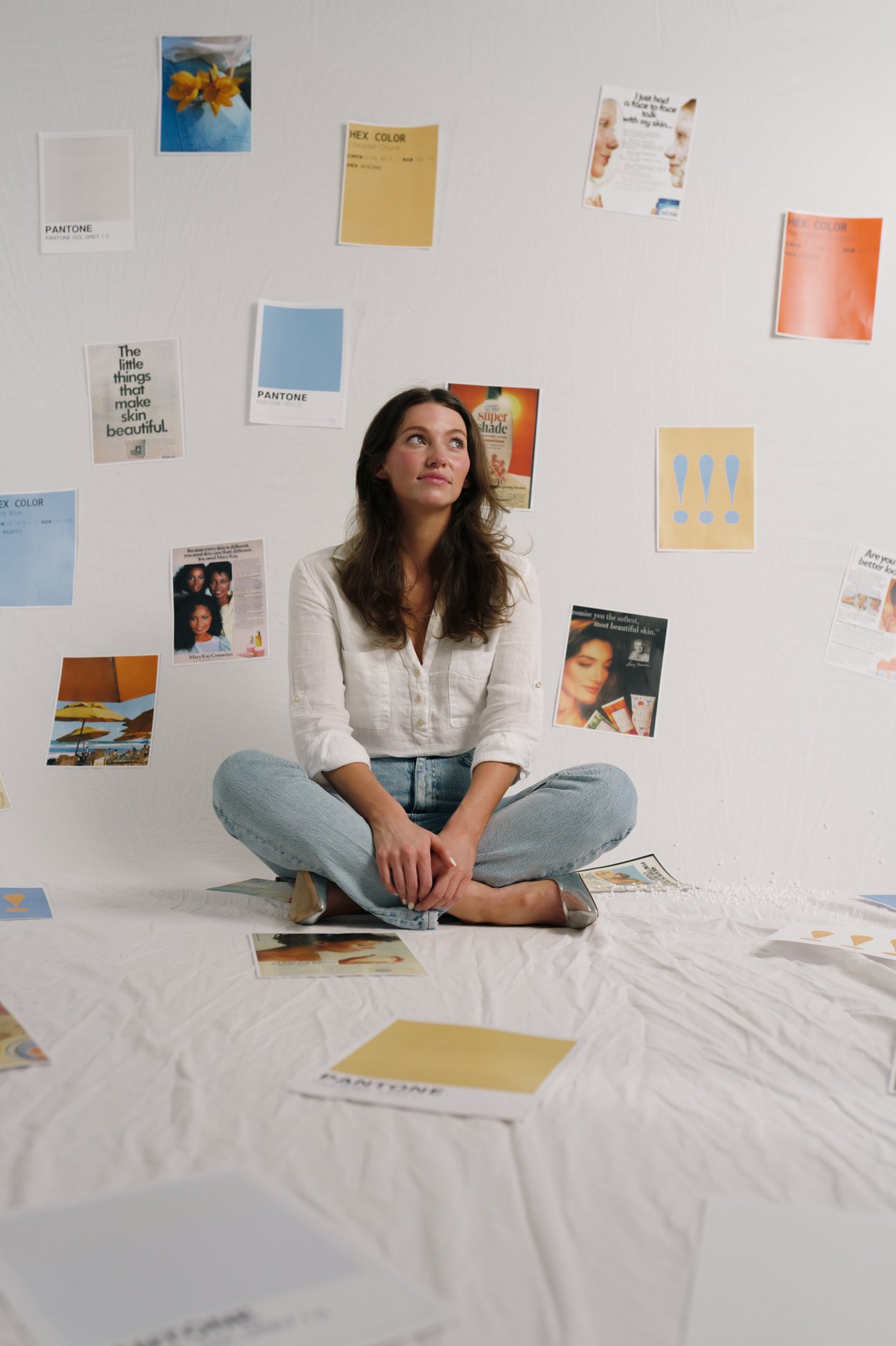 gray computer monitor