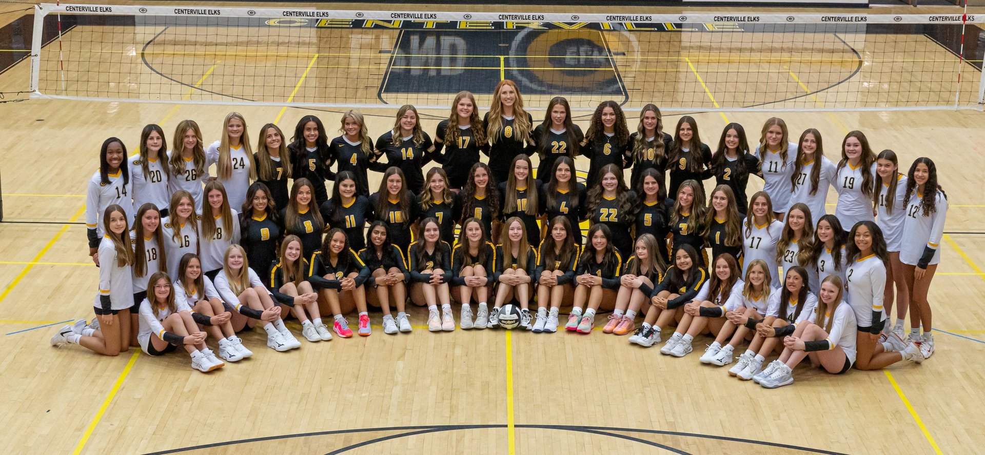 black and white bed linen