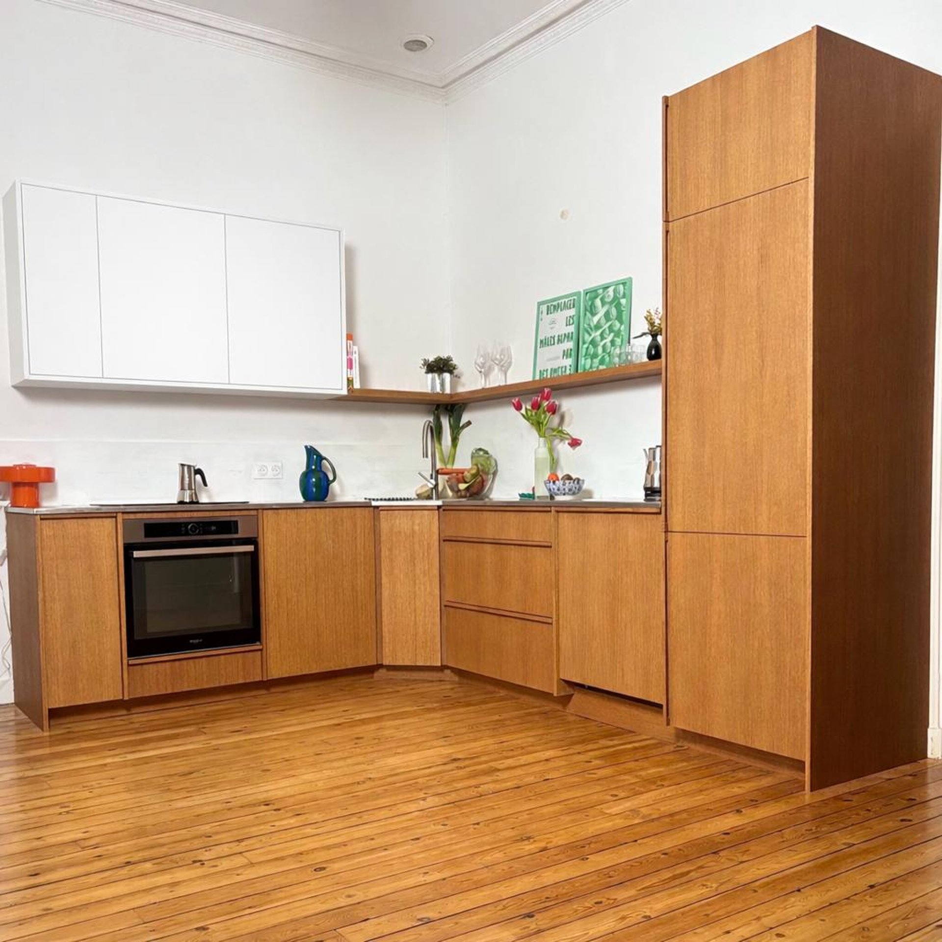 black and brown leather padded tub sofa