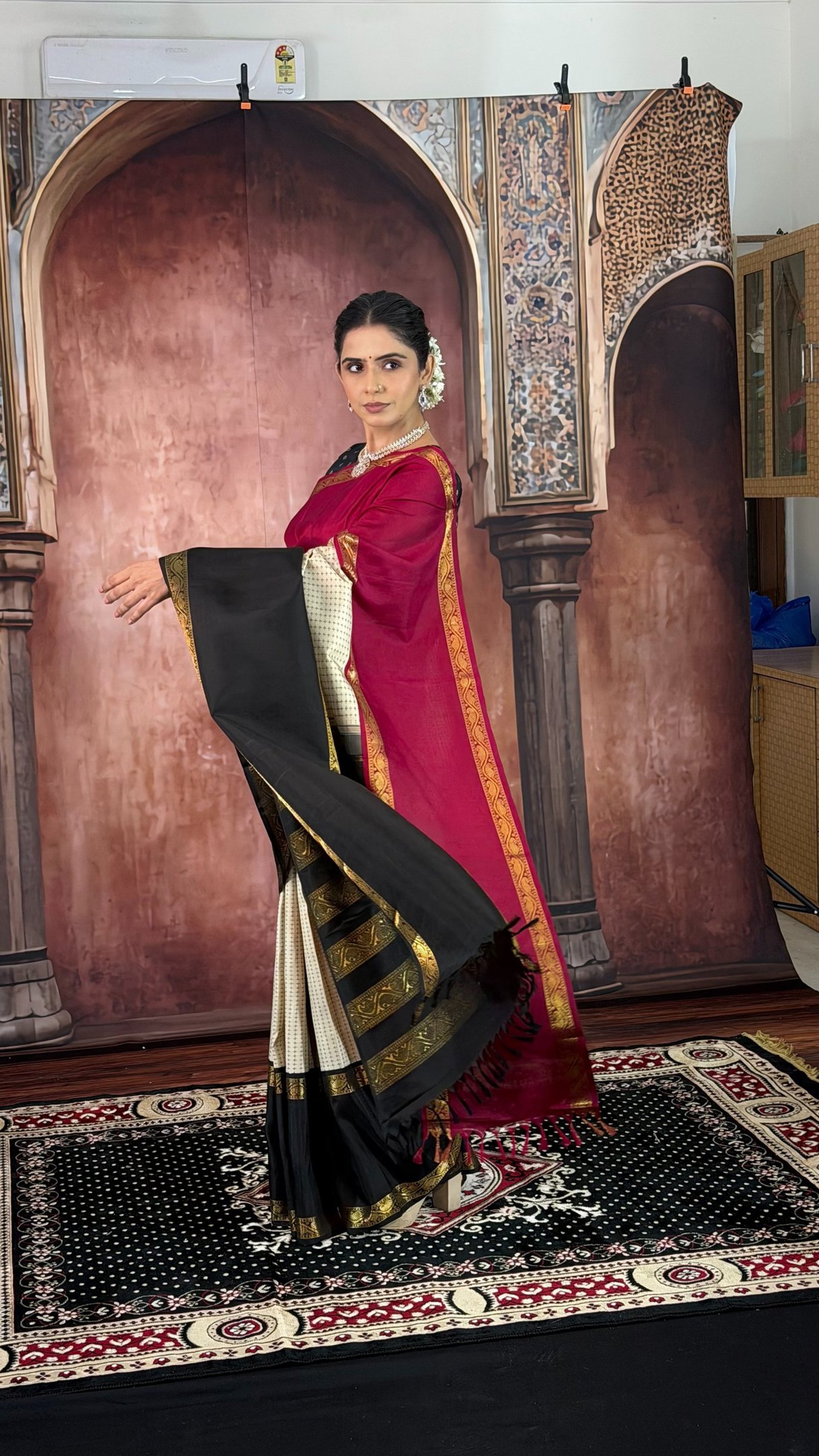 black and white bed linen