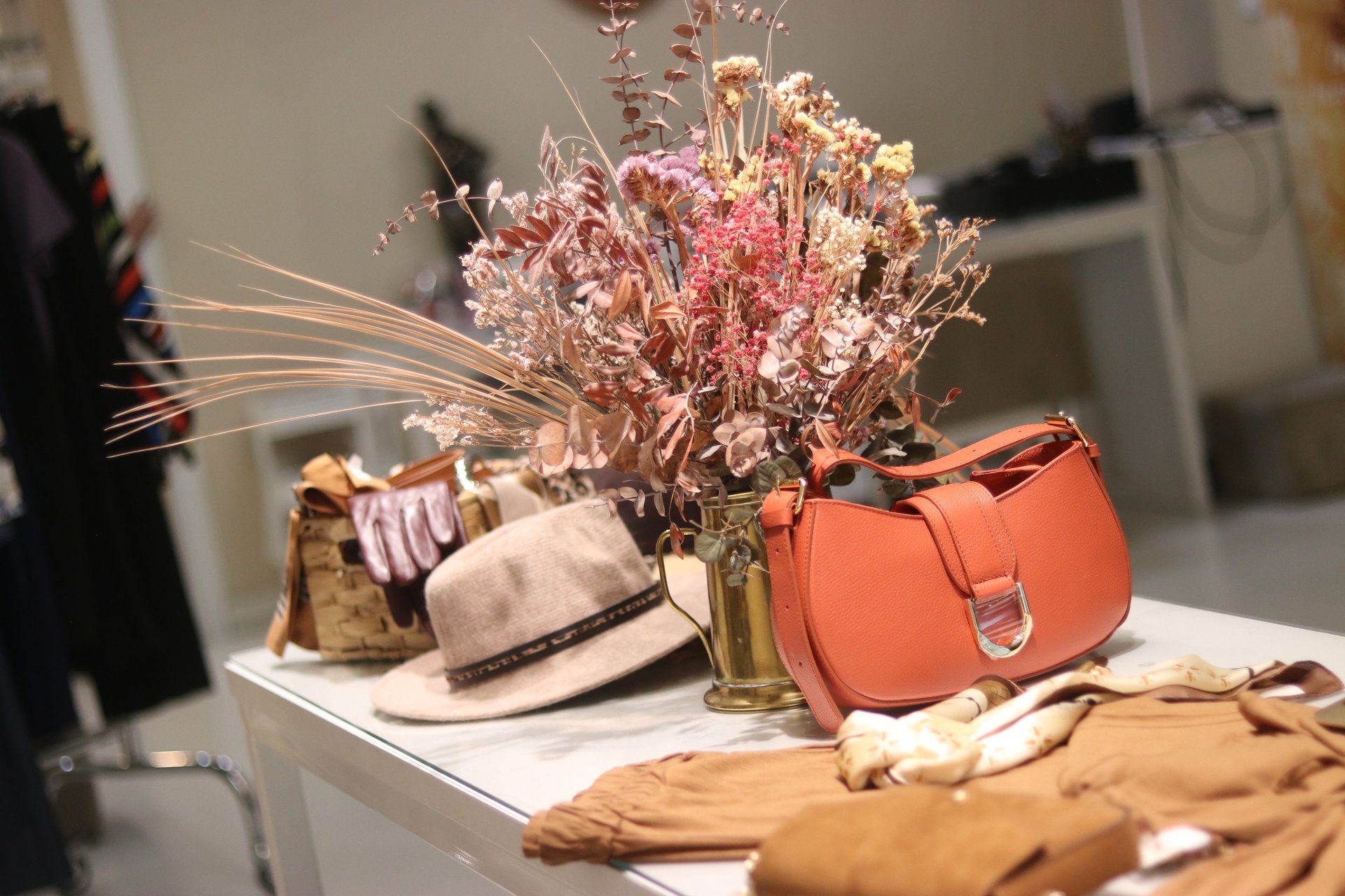 black and white bed linen