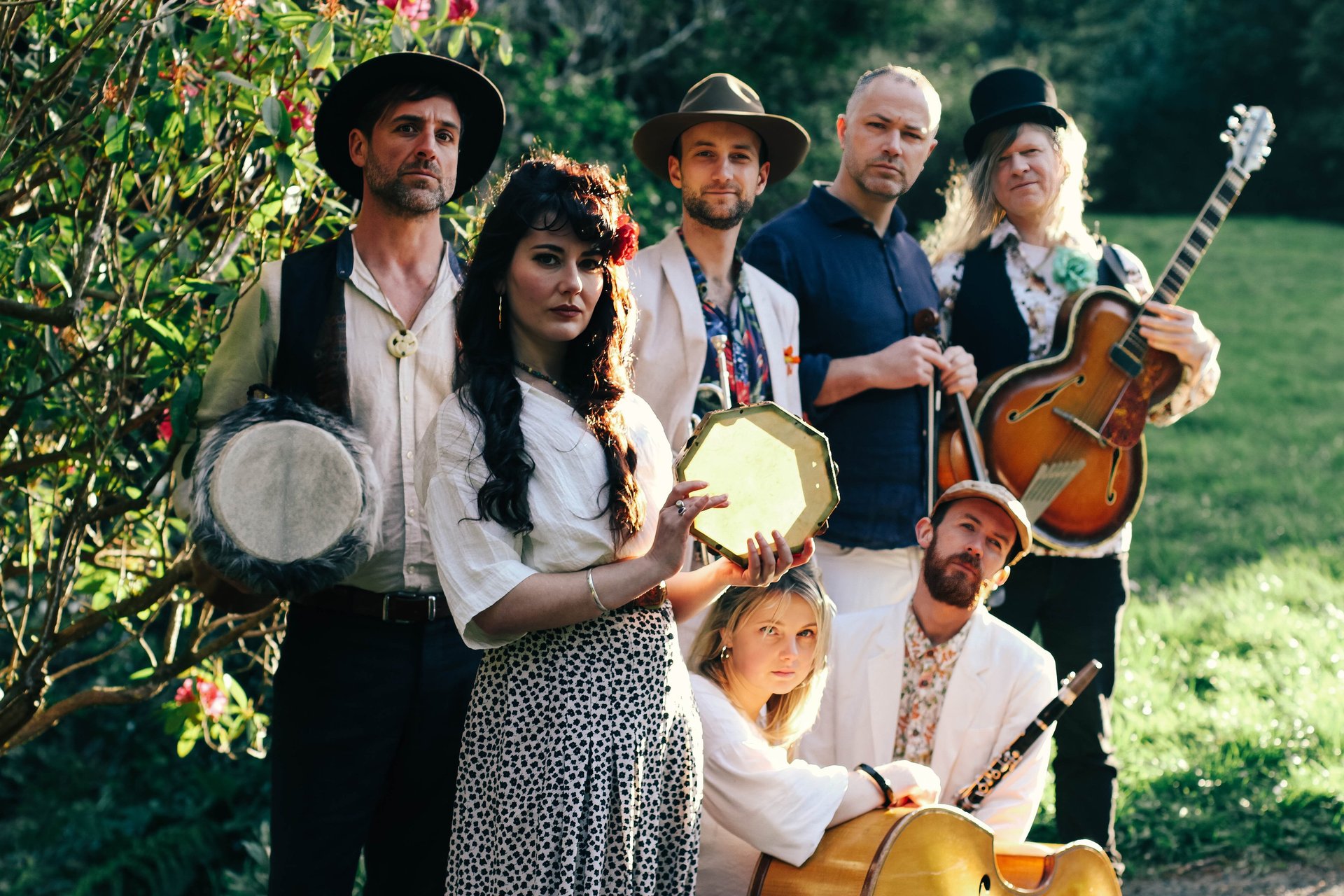 black and white bed linen