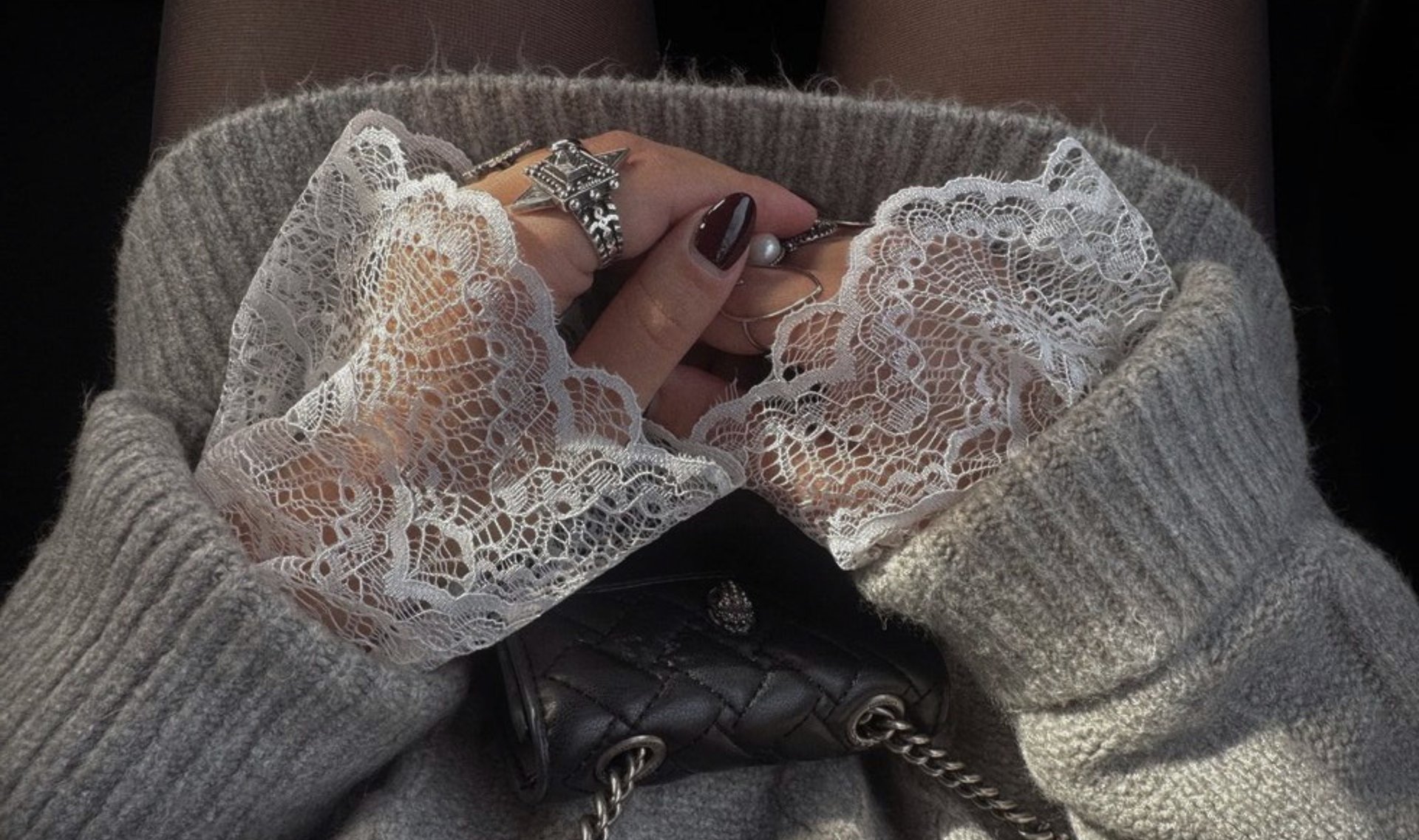 black and white bed linen