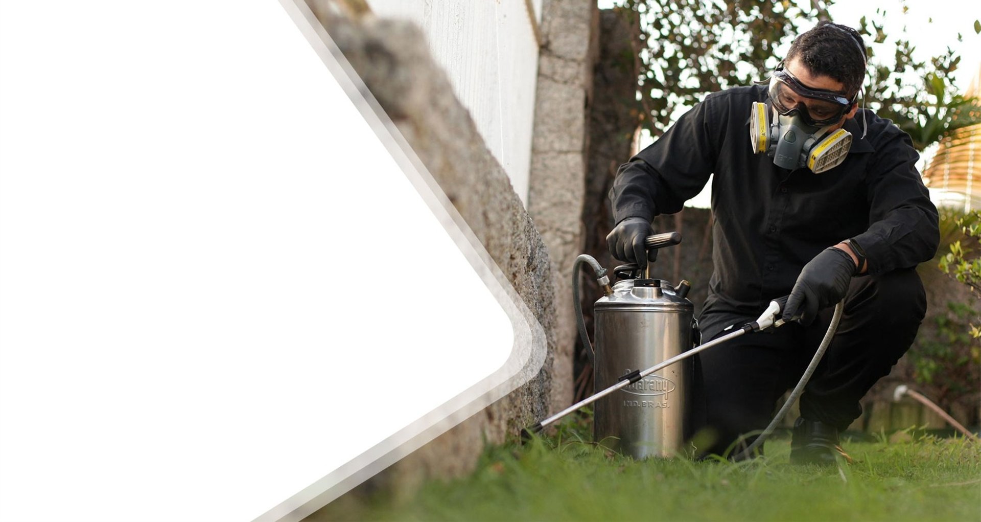 black and white bed linen