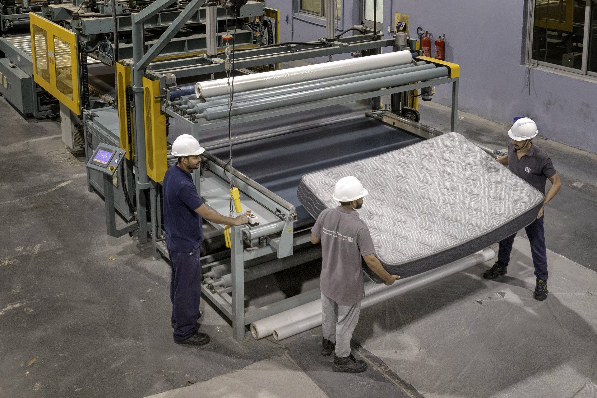 black and white bed linen