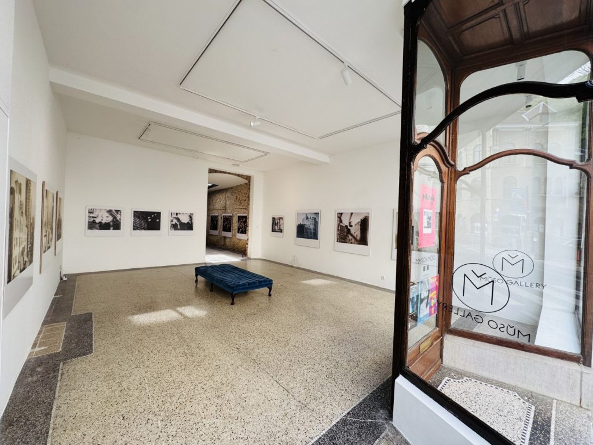 black and white bed linen