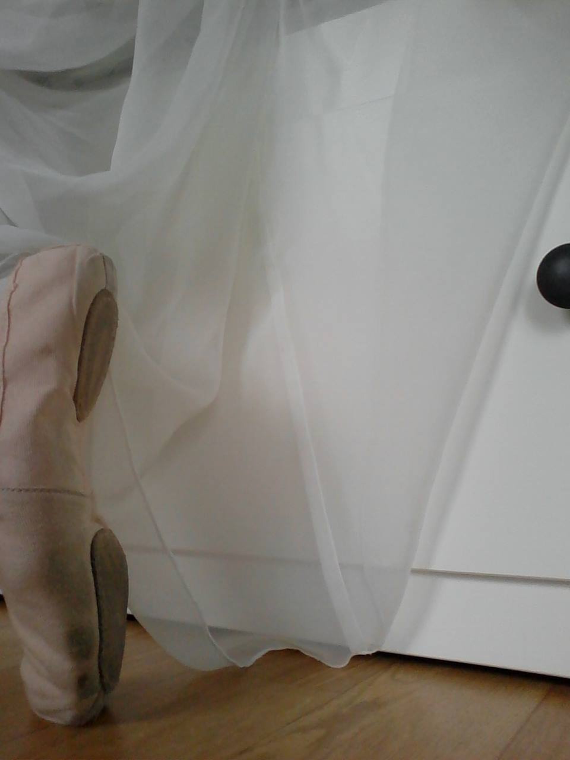 black and white bed linen