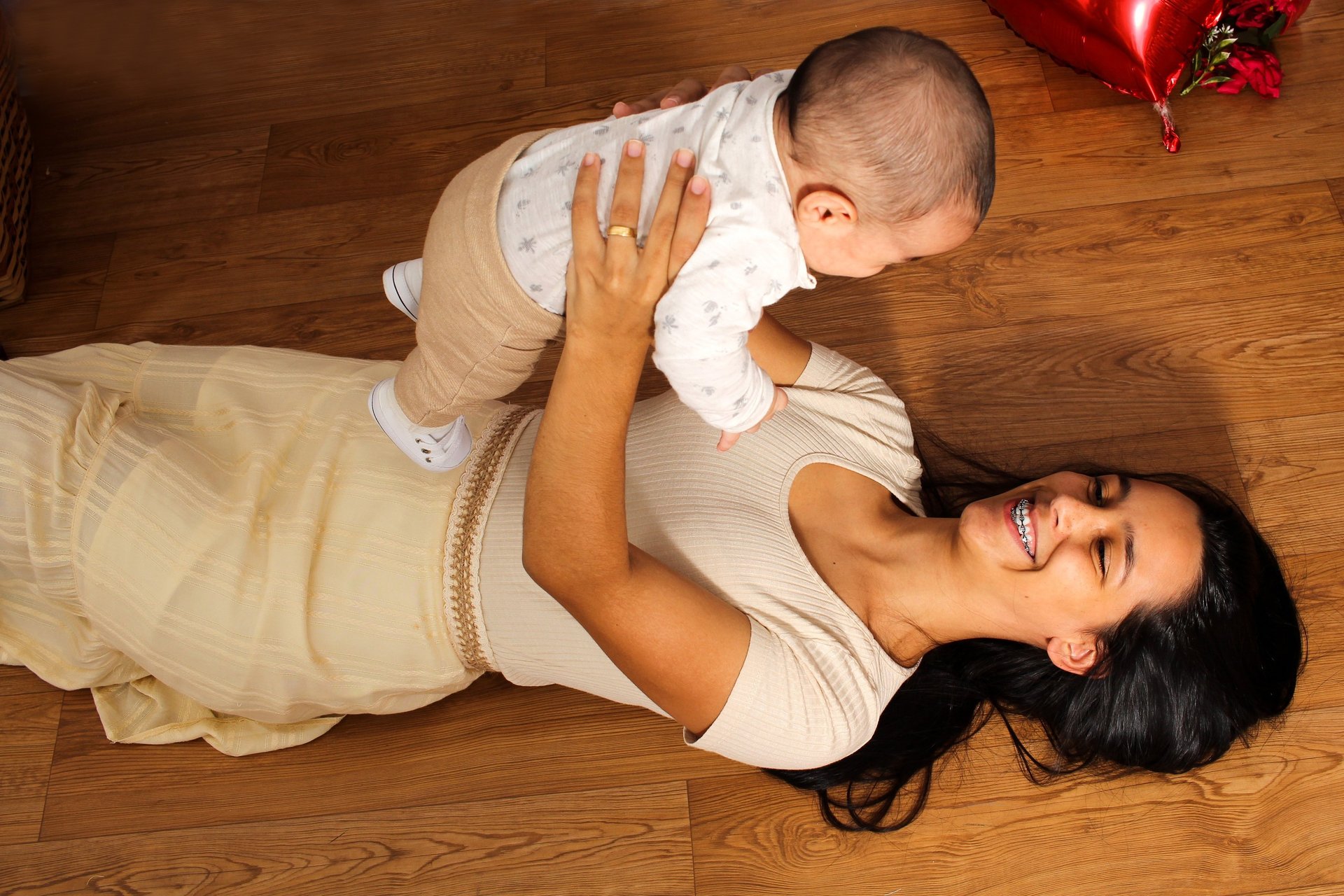 black and white bed linen