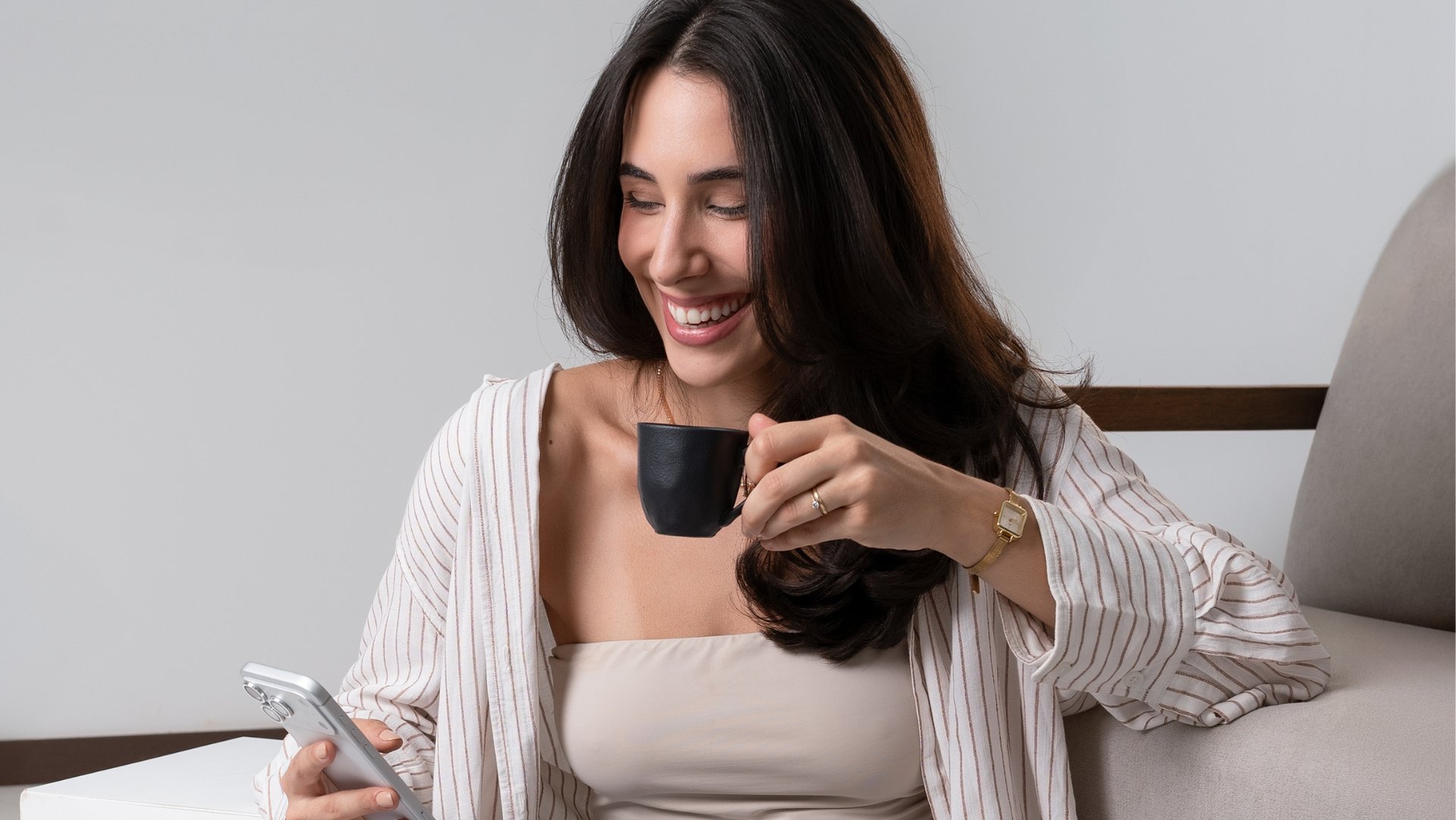 black and white bed linen