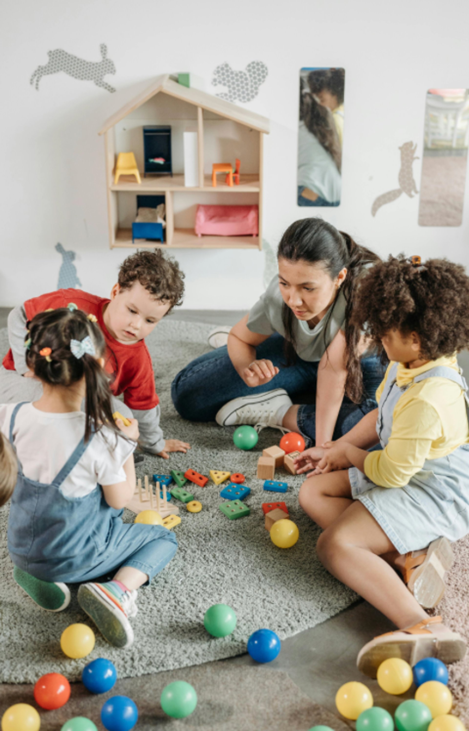 an abstract photo of a curved building with a blue sky in the background
