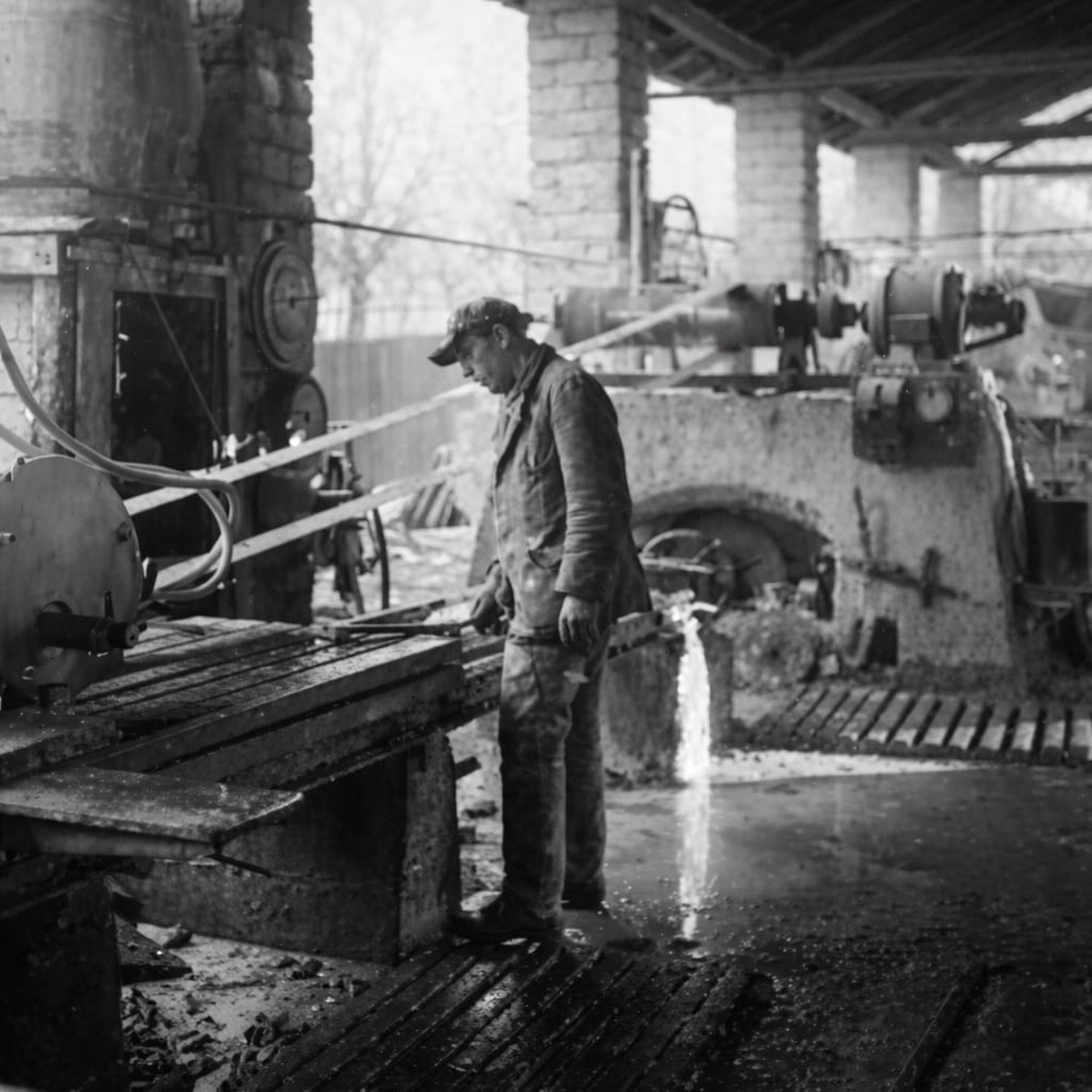 black and white bed linen