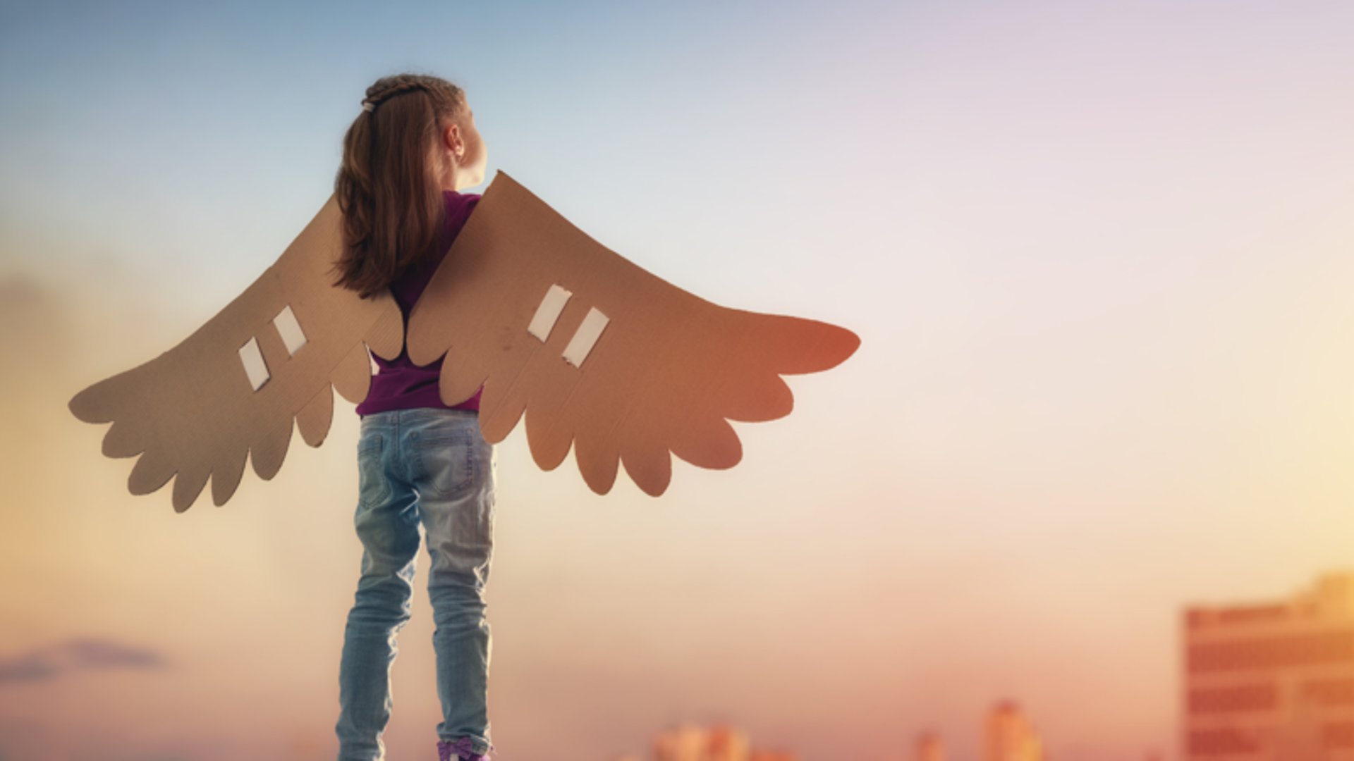 gray computer monitor